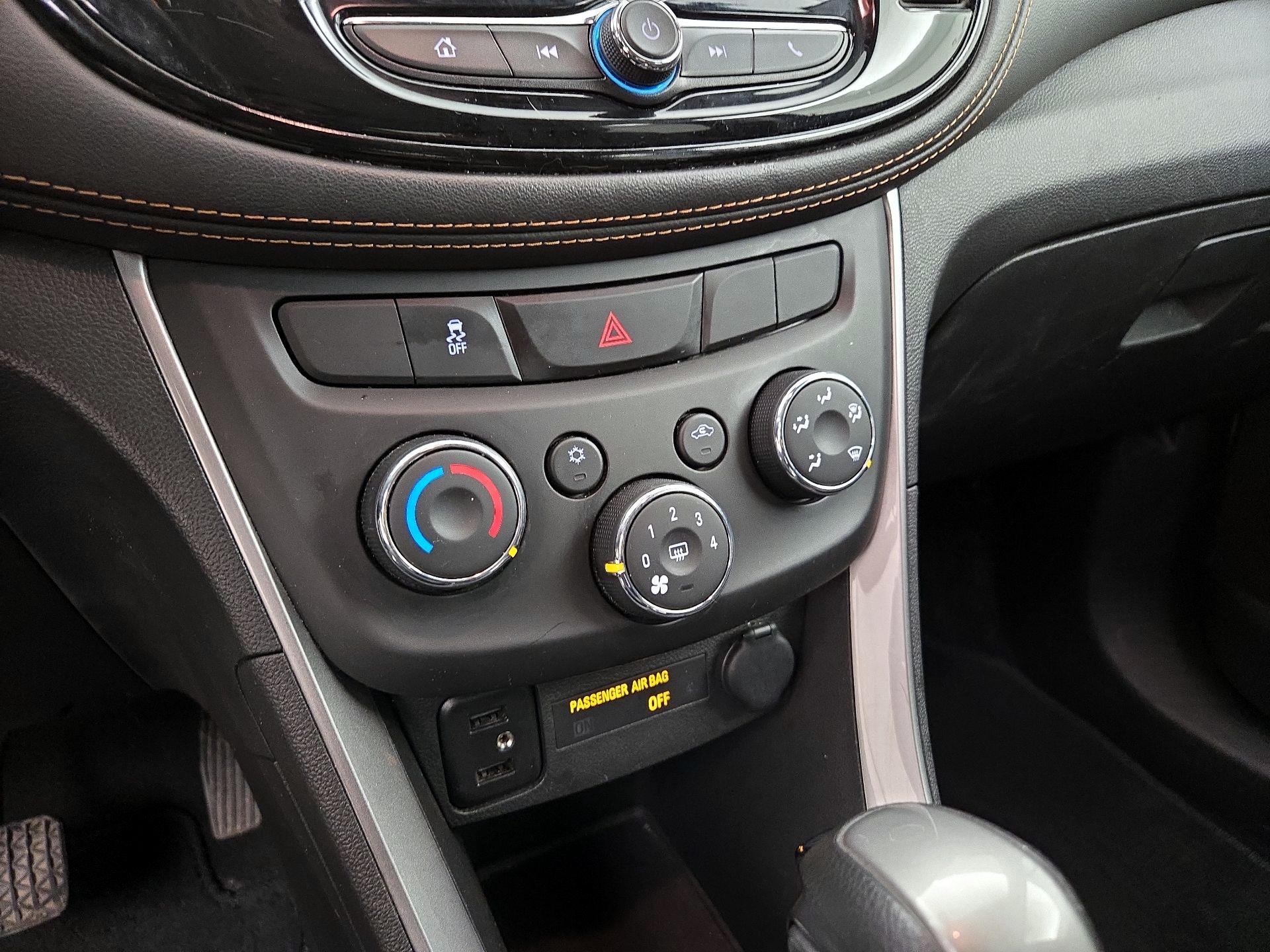 Thumbnail: 2020 Chevrolet Trax - 16