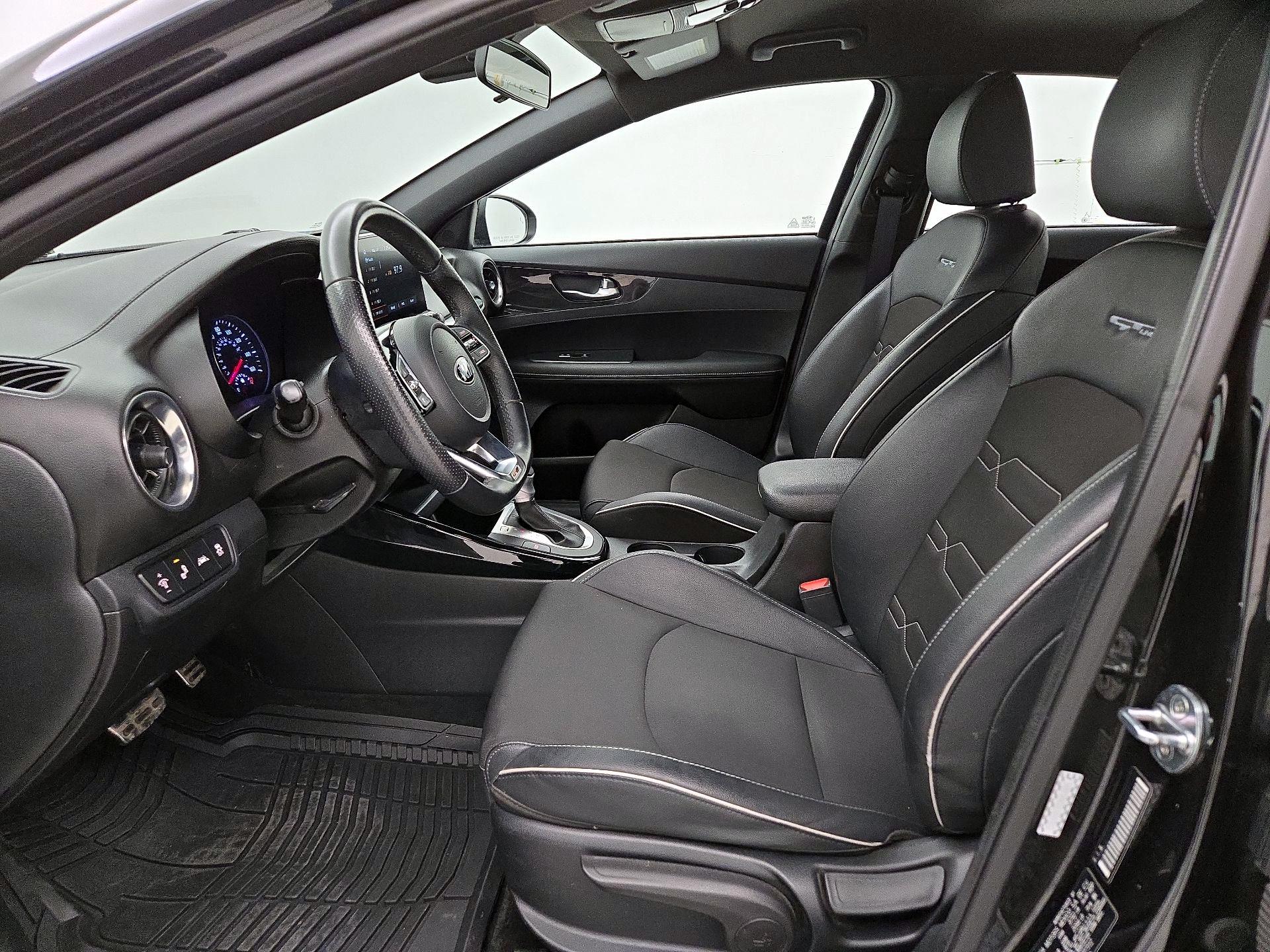 Thumbnail: 2020 Kia Forte - 11