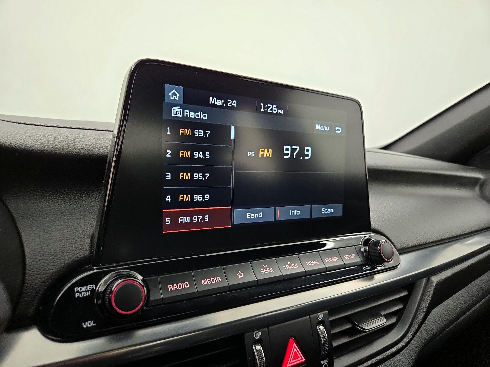 Thumbnail: 2020 Kia Forte - 15