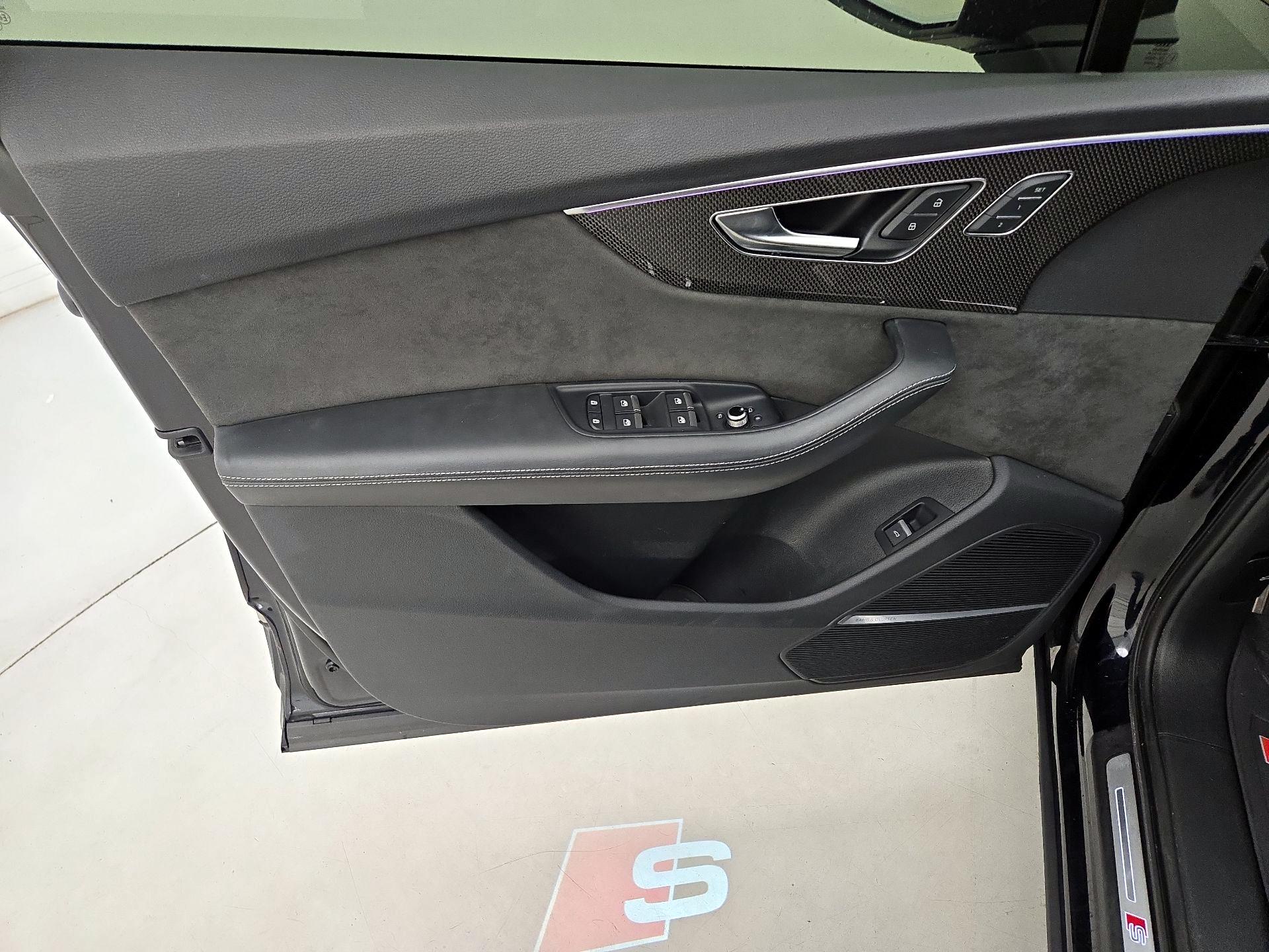 Thumbnail: 2021 Audi SQ7 - 12