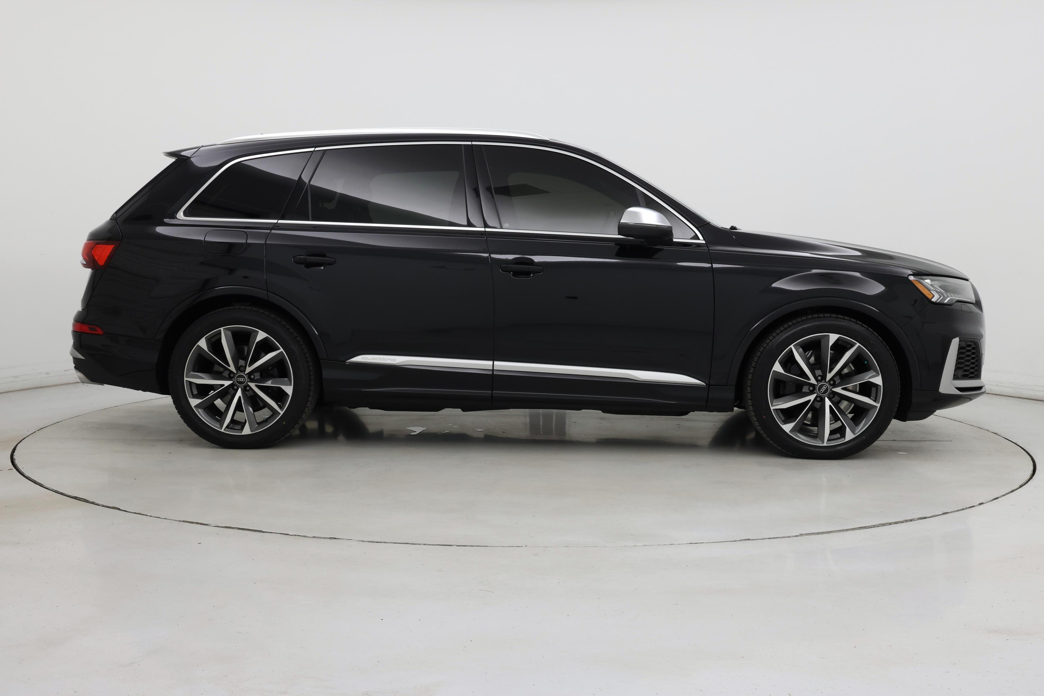 Thumbnail: 2021 Audi SQ7 - 7
