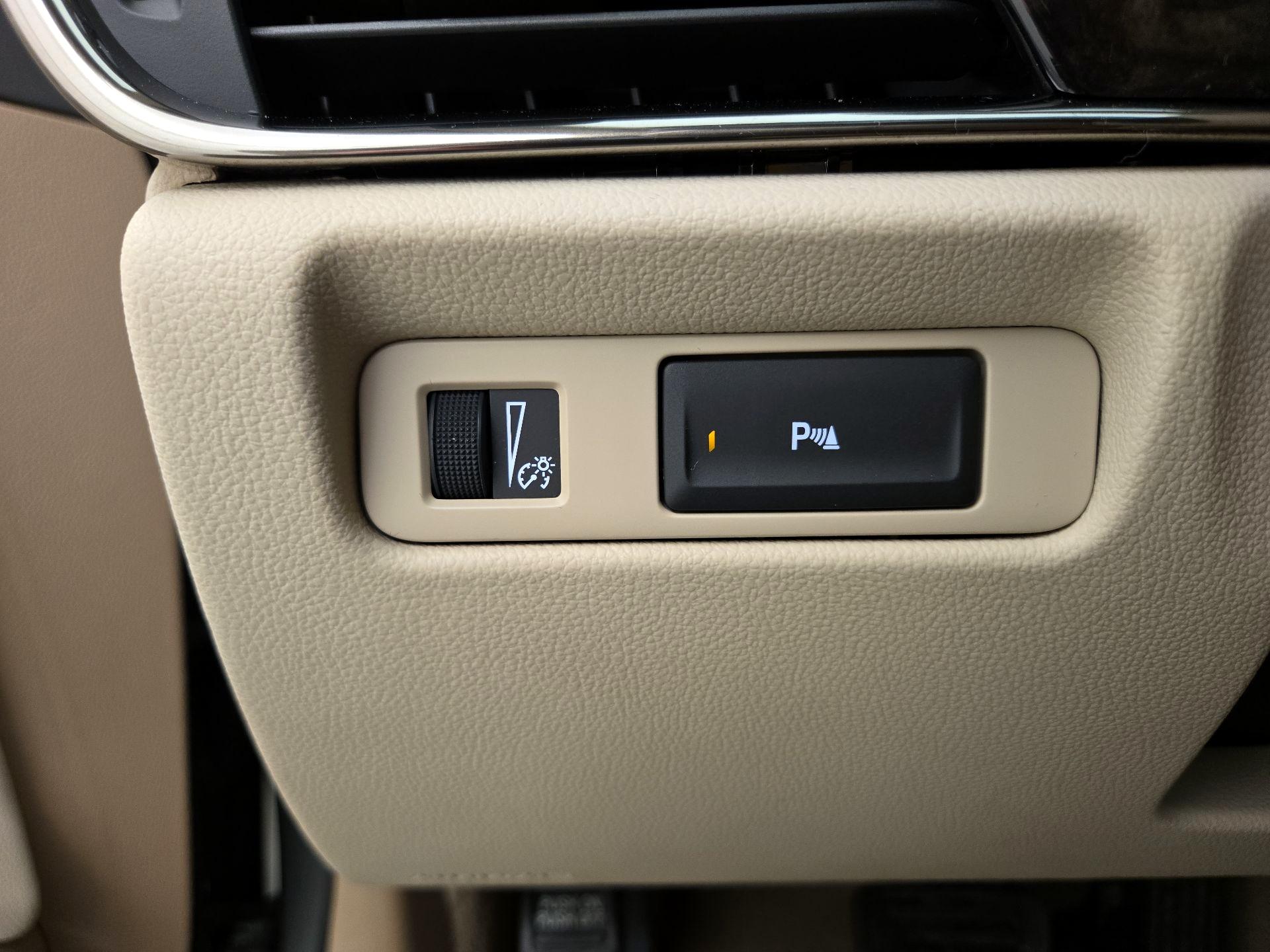 Thumbnail: 2016 Cadillac ATS - 13