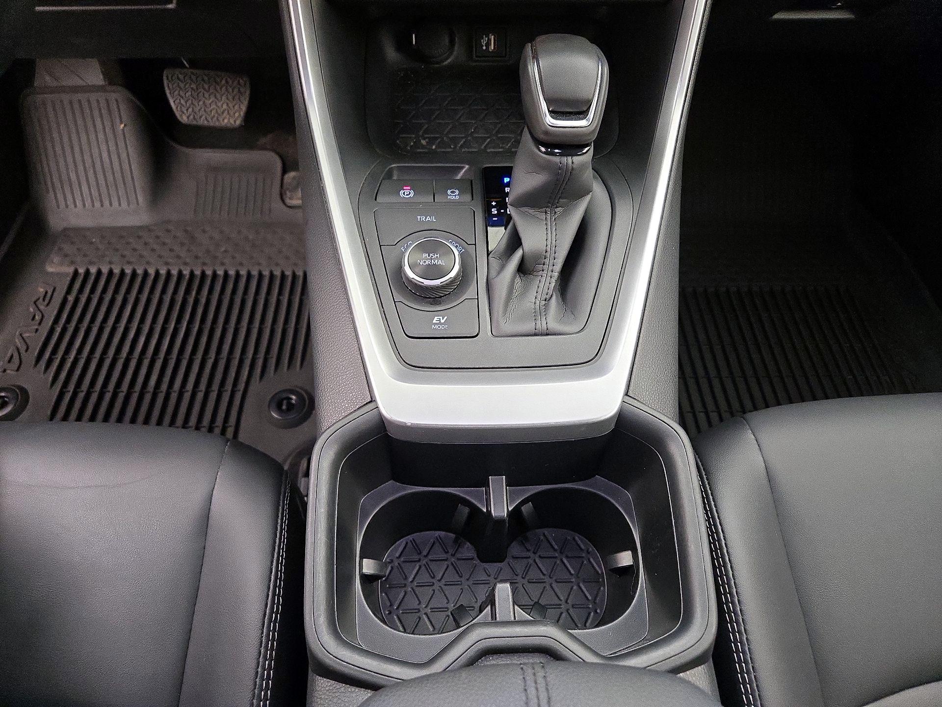 Thumbnail: 2025 Toyota RAV4 - 17