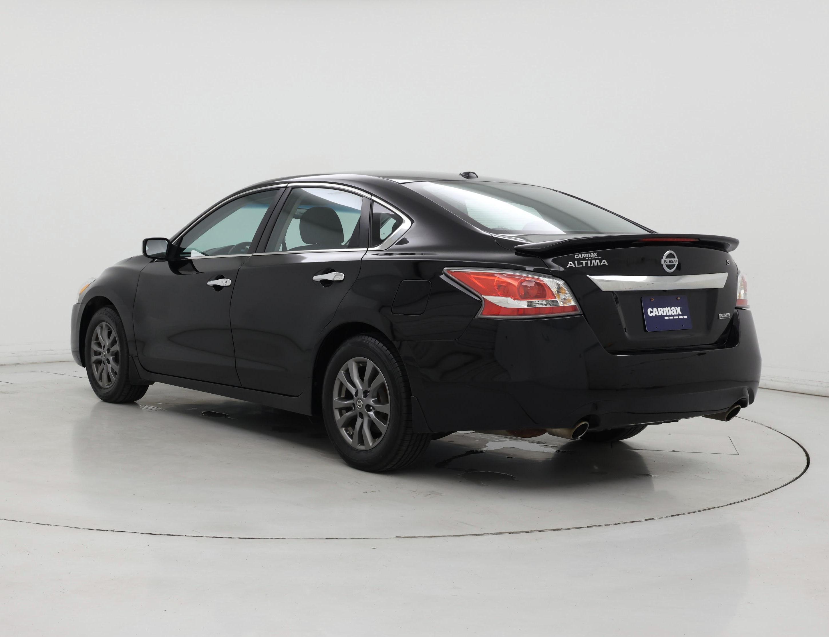 Thumbnail: 2015 Nissan Altima - 2