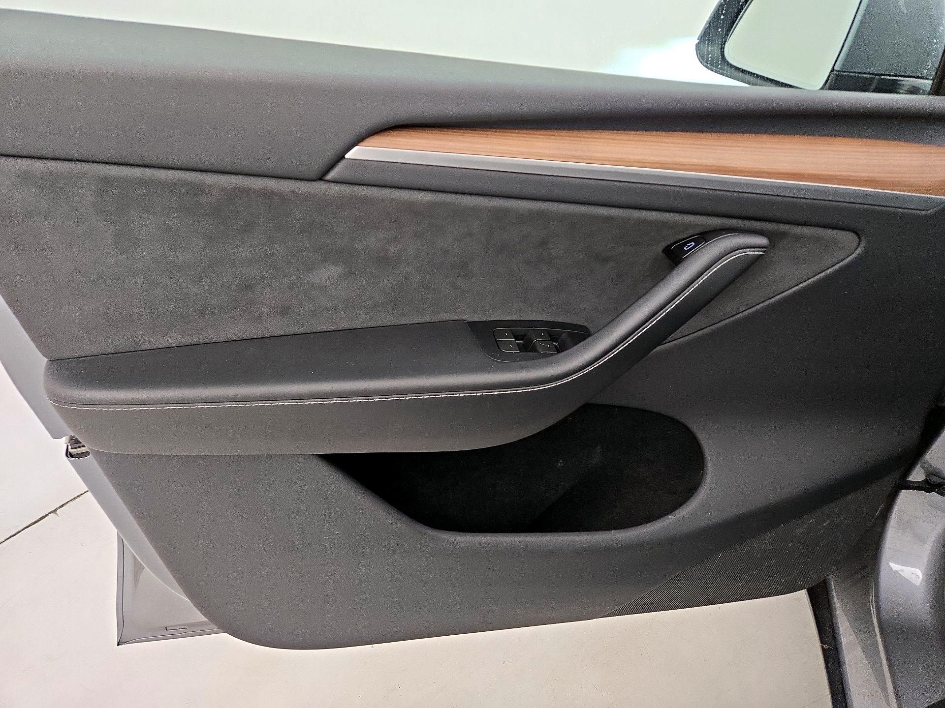 Thumbnail: 2024 Tesla Model Y - 12