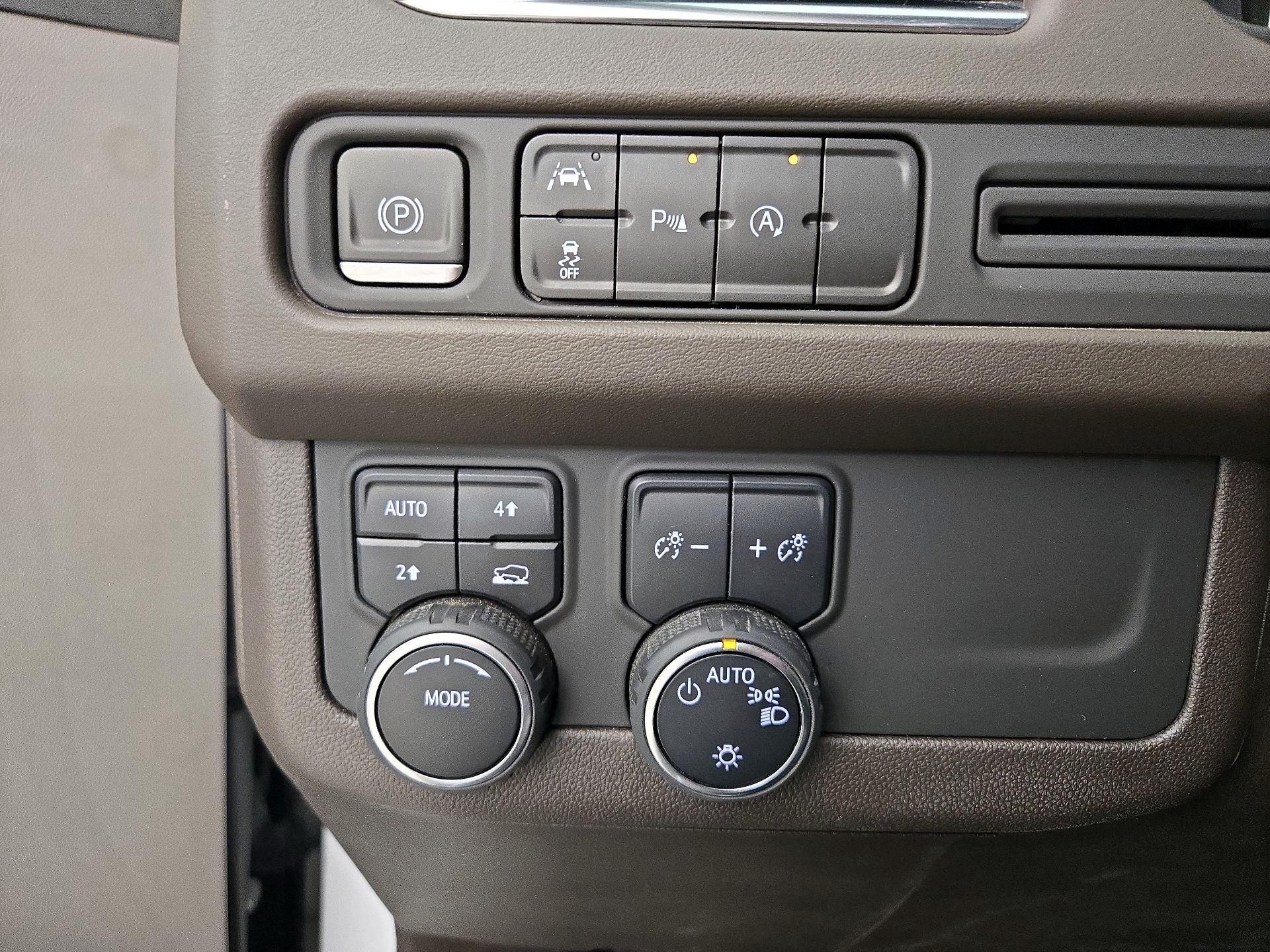 Thumbnail: 2023 Chevrolet Tahoe - 13