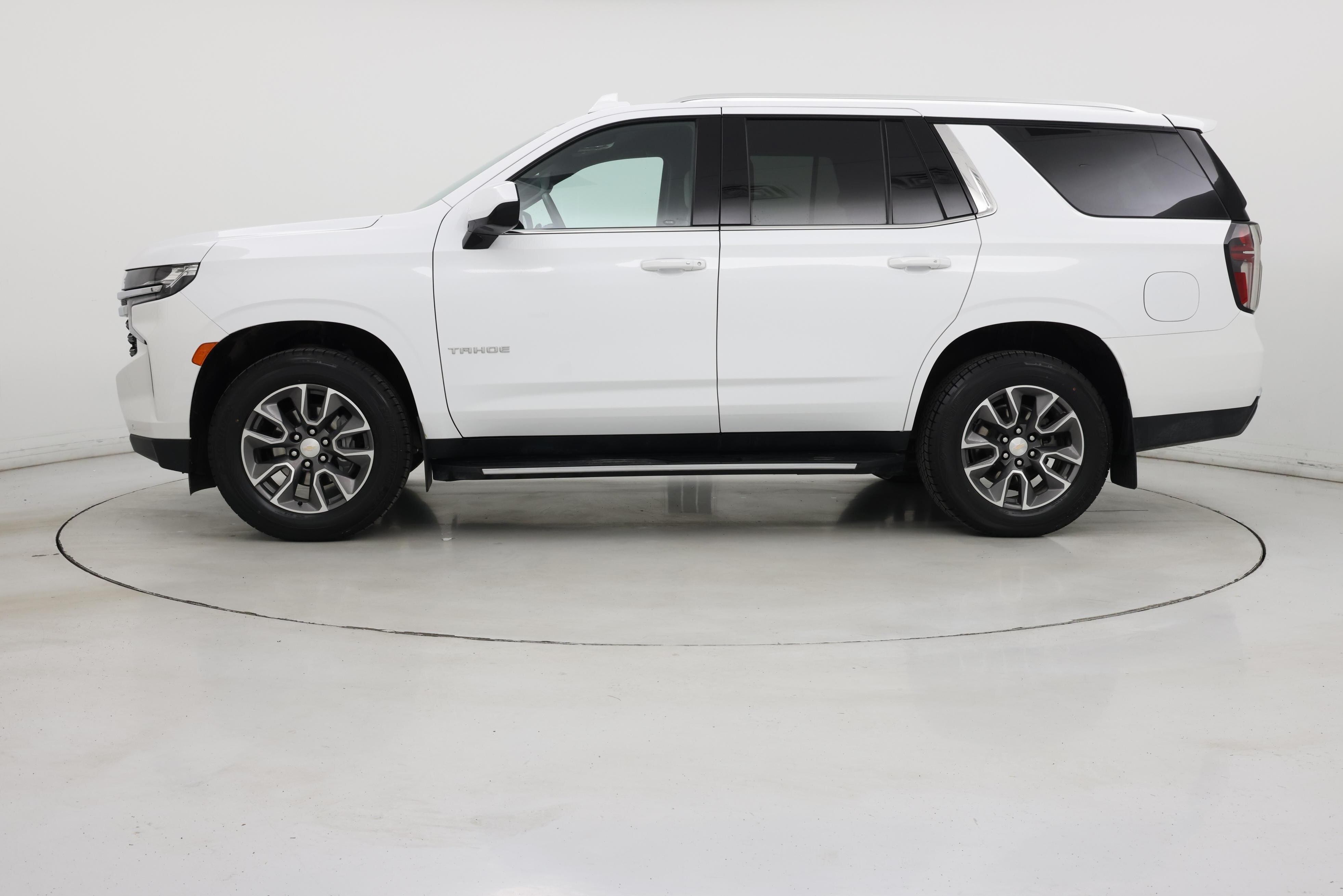 Thumbnail: 2023 Chevrolet Tahoe - 3