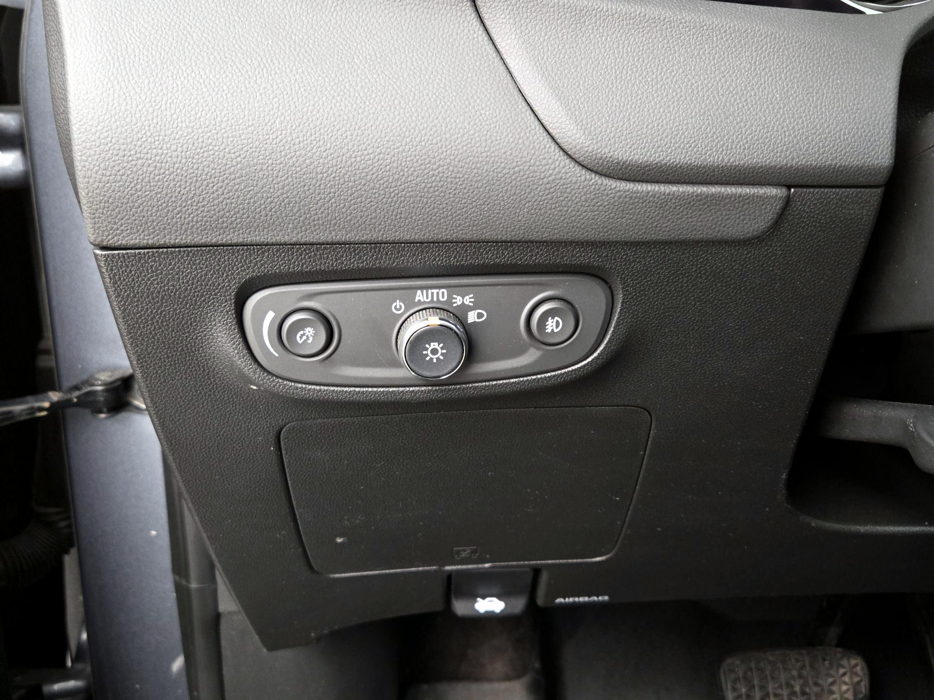 Thumbnail: 2022 Buick Encore GX - 13