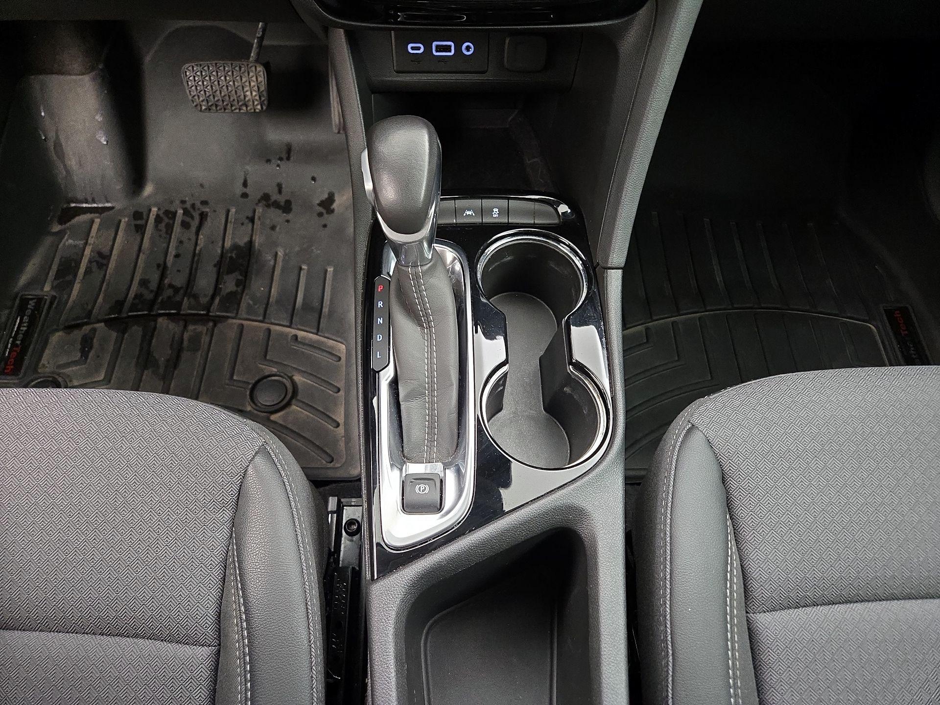 Thumbnail: 2022 Buick Encore GX - 17