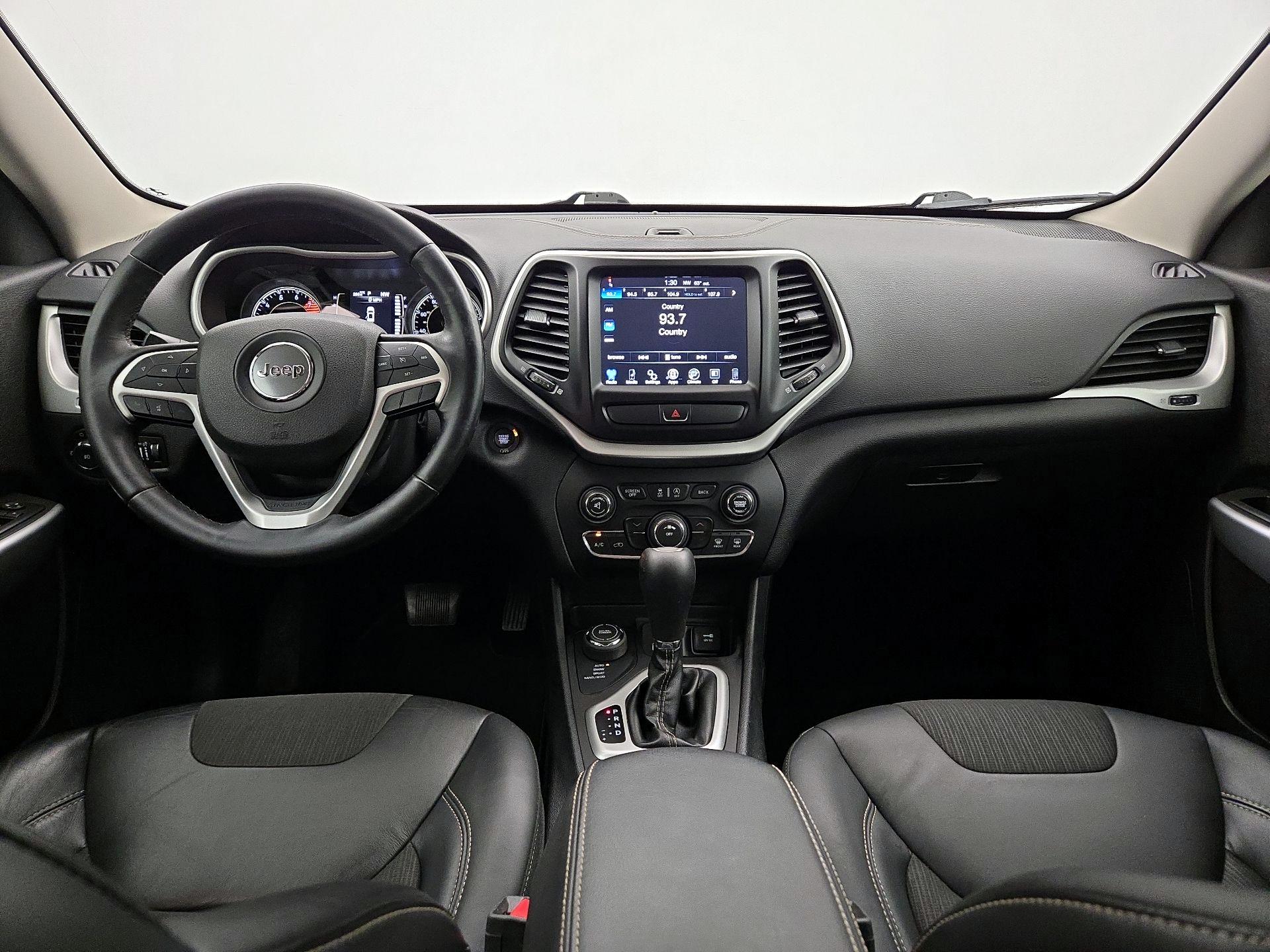 Thumbnail: 2018 Jeep Cherokee - 9