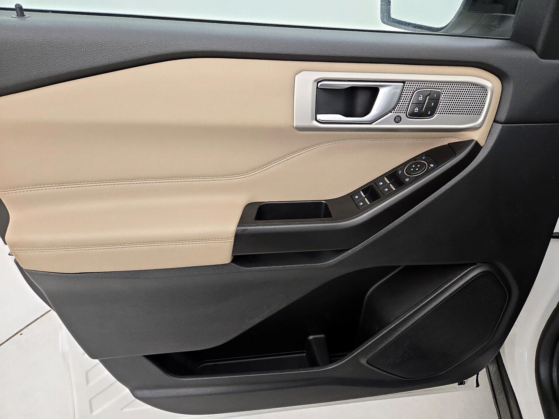 Thumbnail: 2020 Ford Explorer - 12