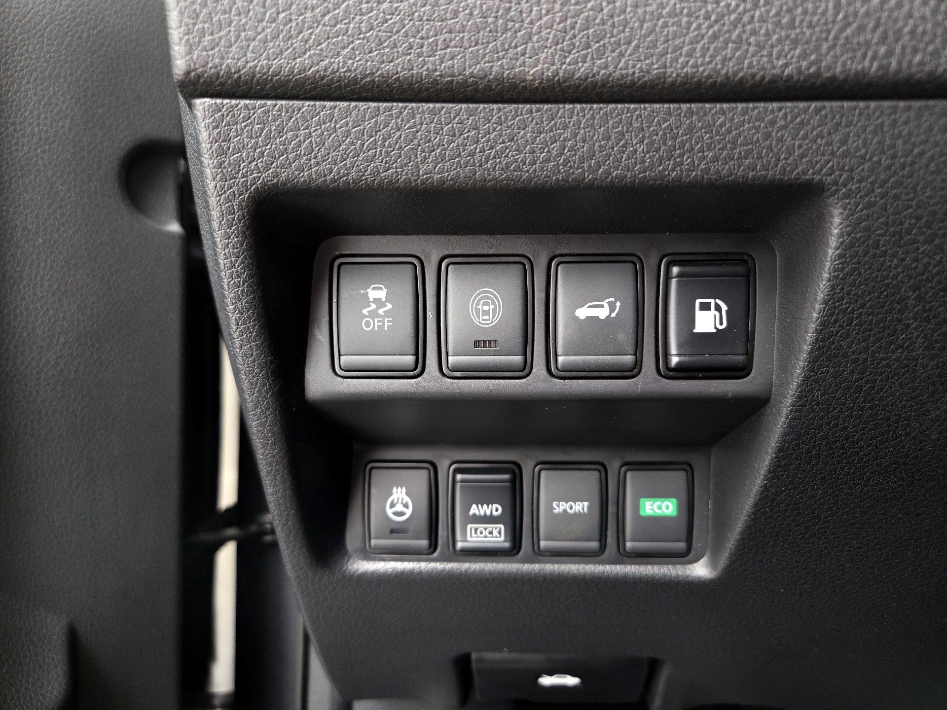 Thumbnail: 2018 Nissan Rogue - 13