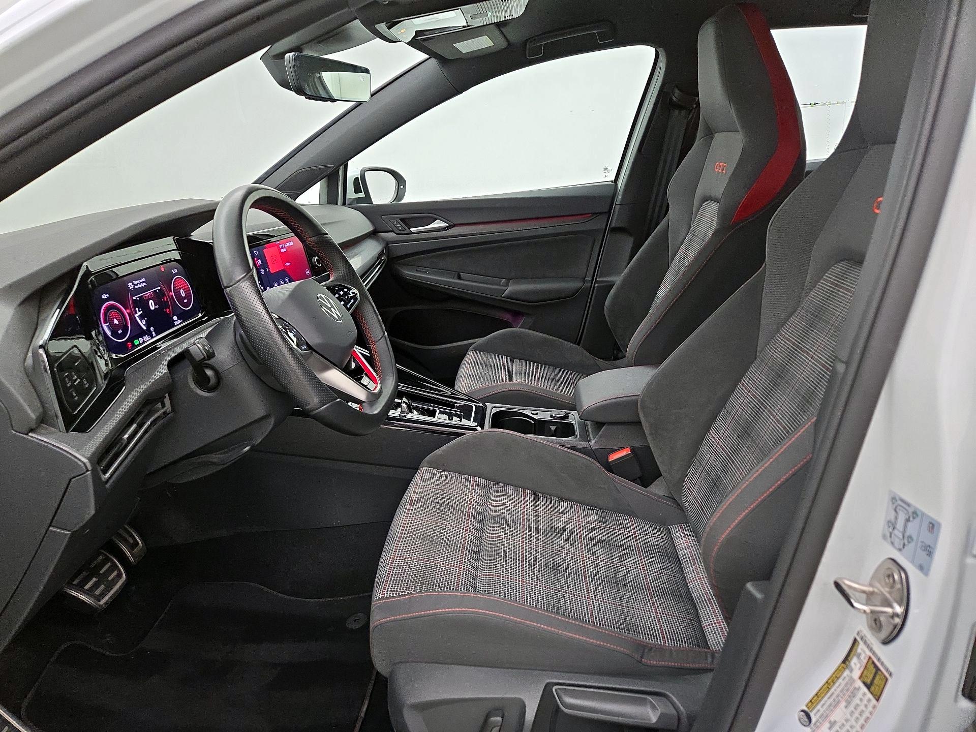 Thumbnail: 2024 Volkswagen Golf - 11