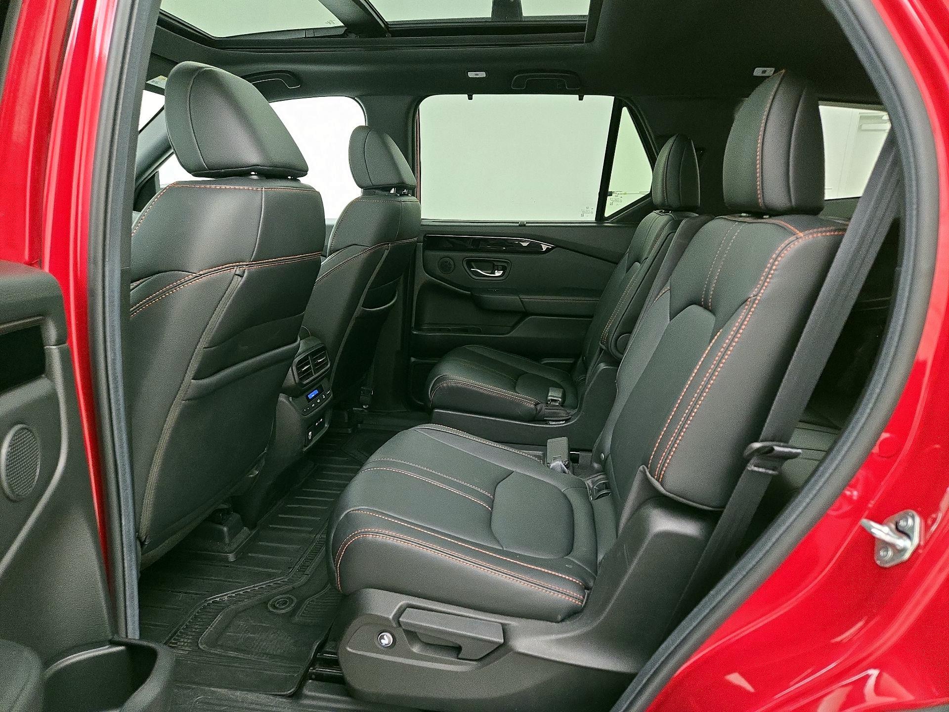 Thumbnail: 2025 Honda Pilot - 20