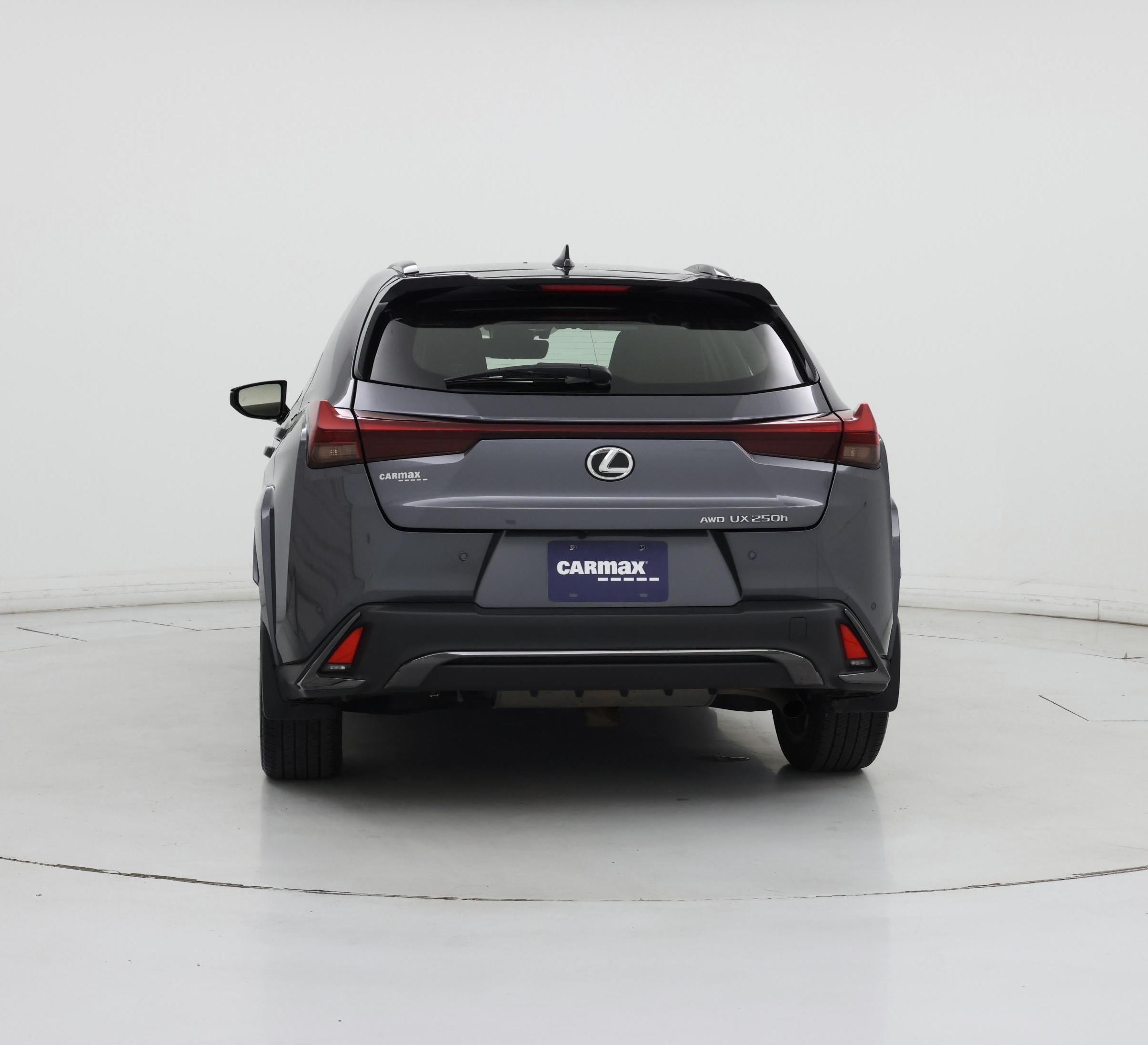 Thumbnail: 2023 Lexus UX - 6