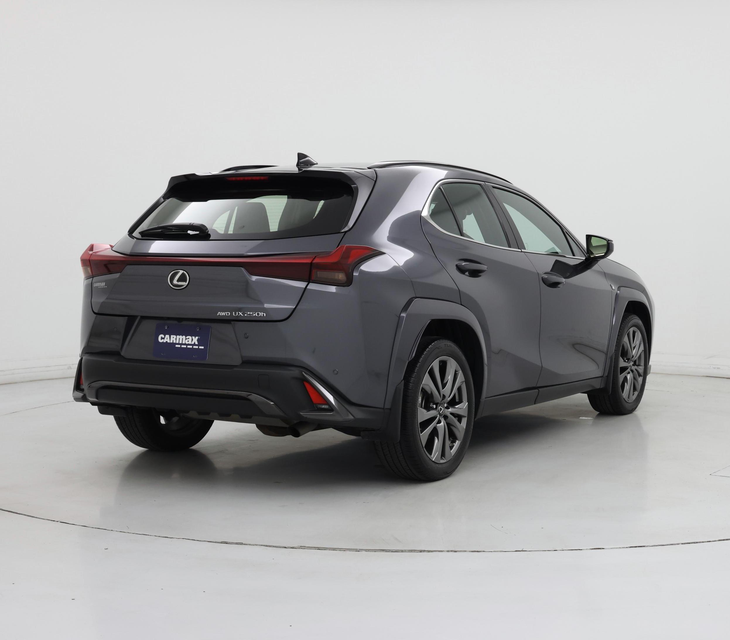 Thumbnail: 2023 Lexus UX - 8