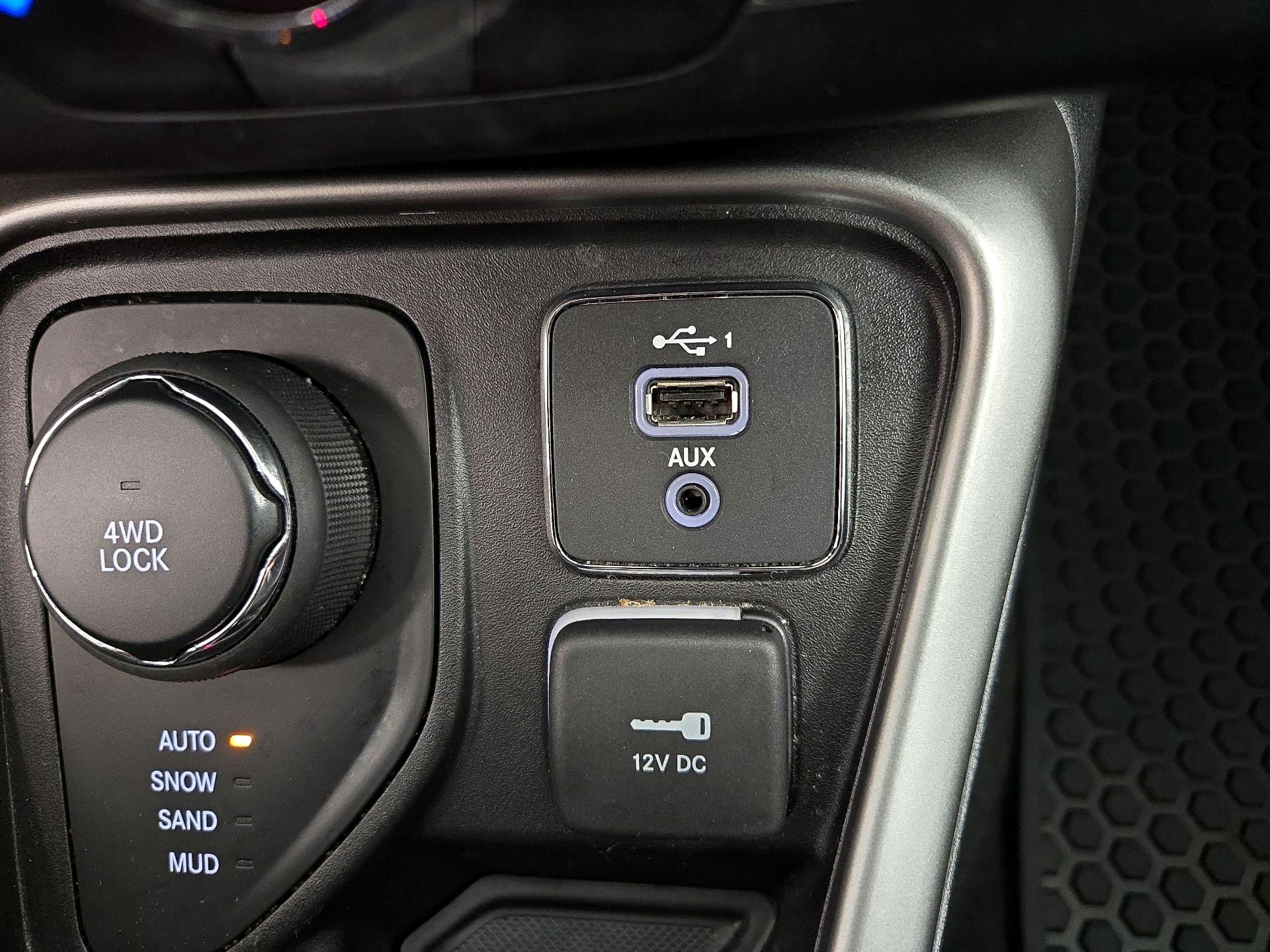 Thumbnail: 2020 Jeep Compass - 18