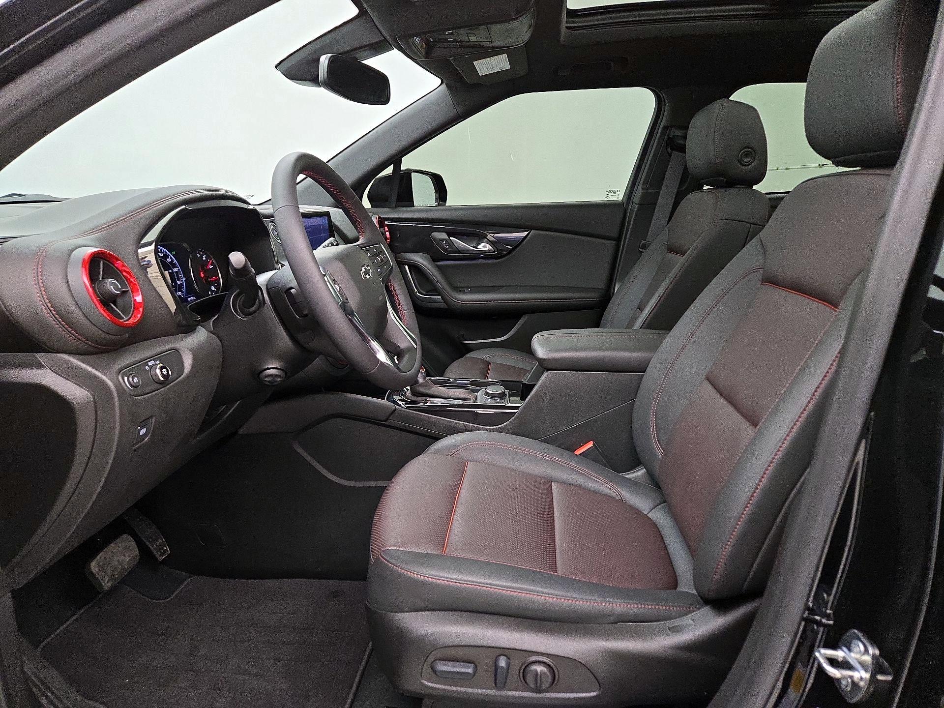 Thumbnail: 2022 Chevrolet Blazer - 11