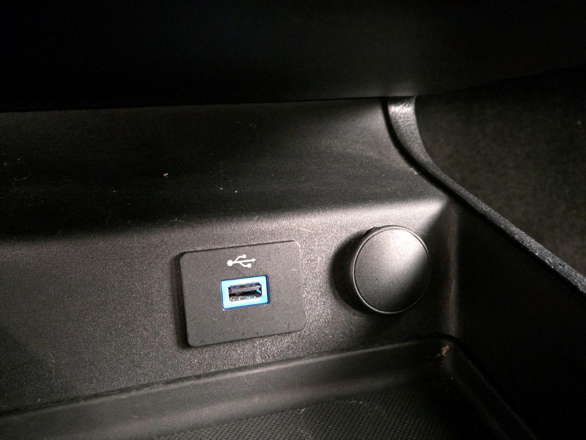 Thumbnail: 2018 Ford Fusion - 18