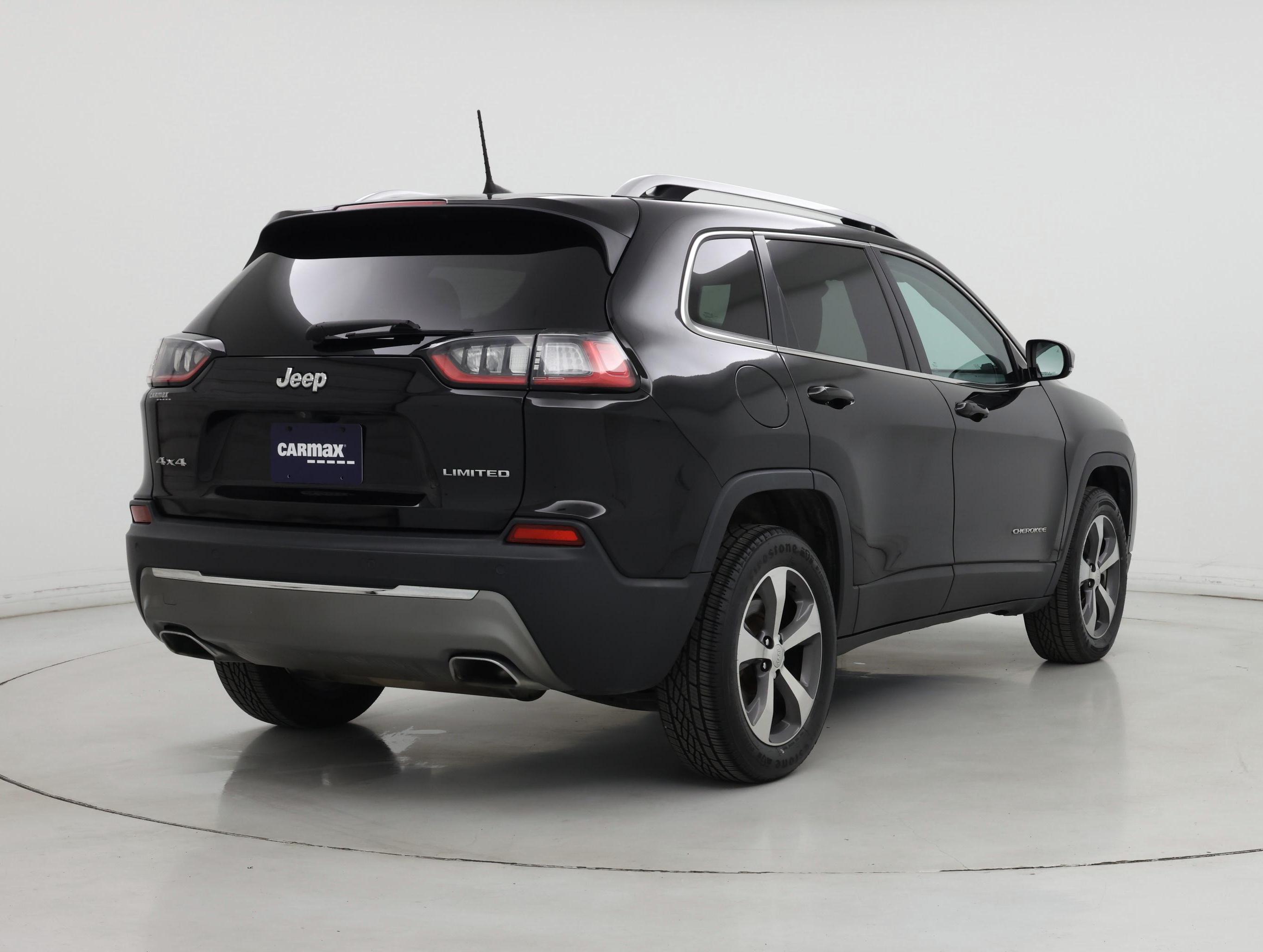 Thumbnail: 2019 Jeep Cherokee - 8