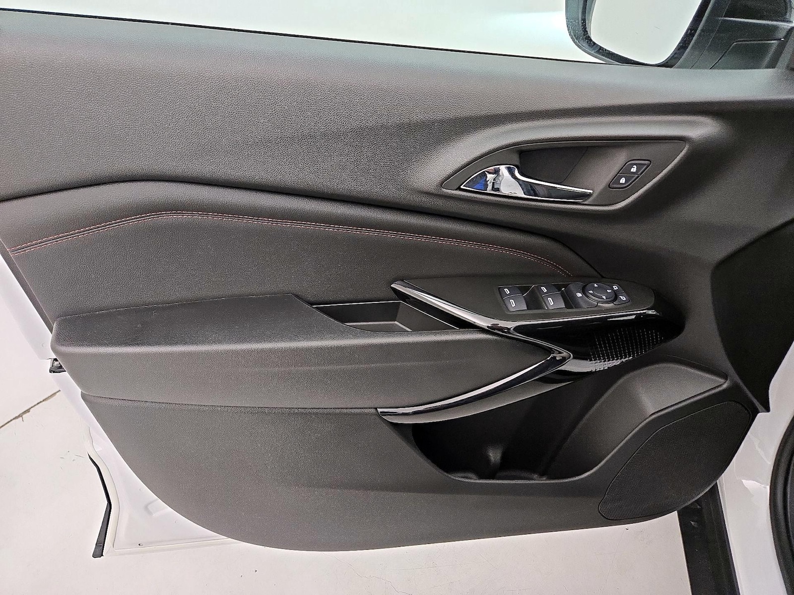 2025 Chevrolet Trax RS - Photo 13