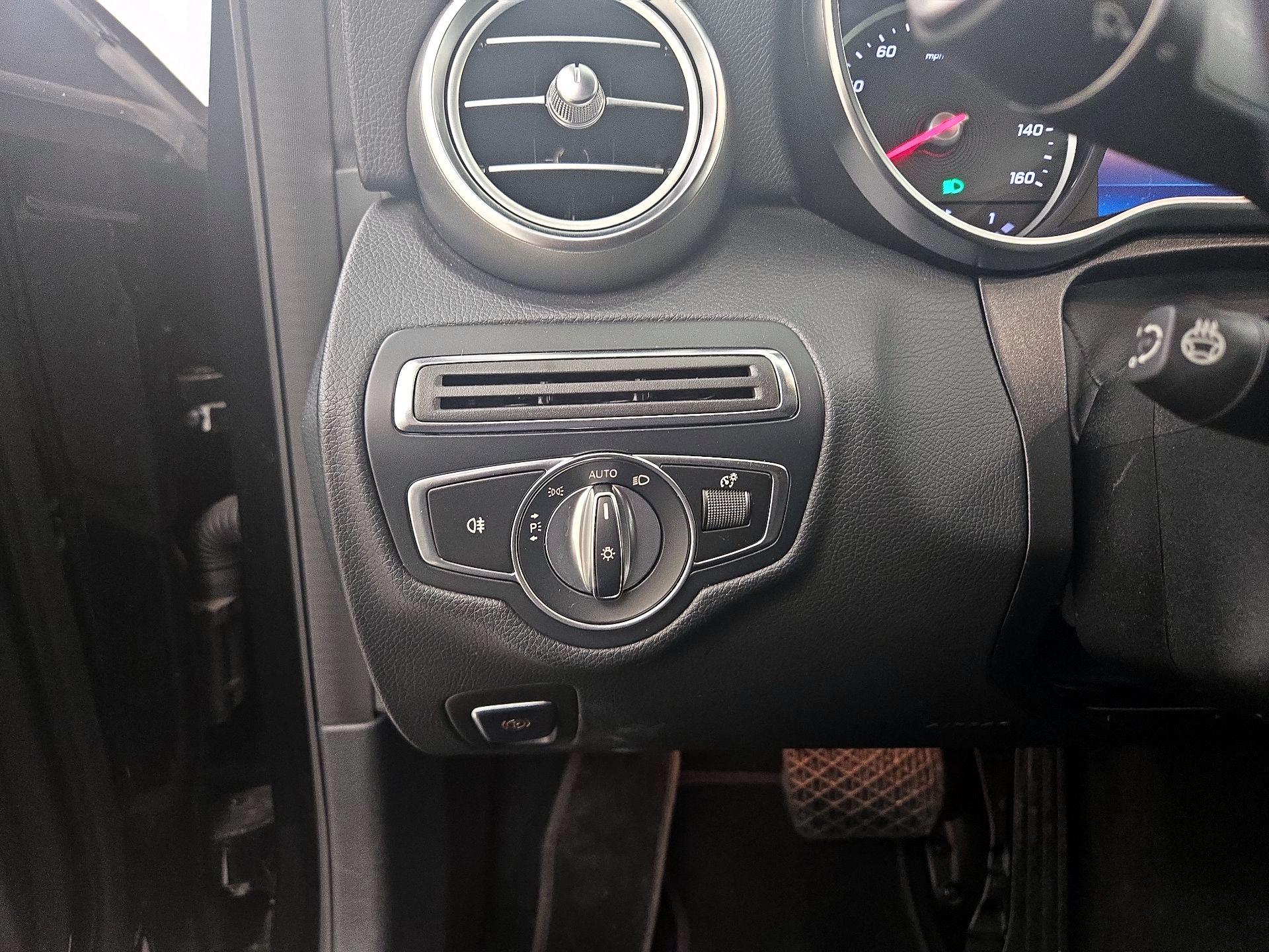 Thumbnail: 2019 Mercedes-Benz C-Class - 13