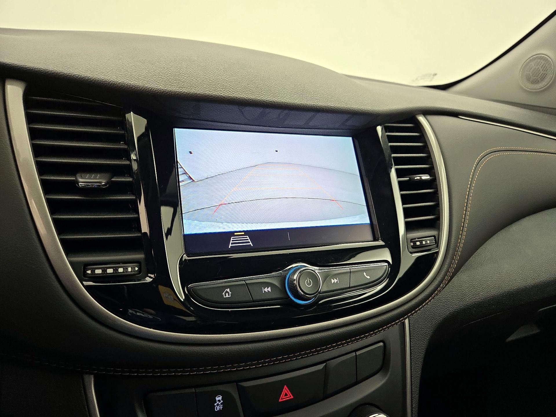 Thumbnail: 2020 Chevrolet Trax - 14