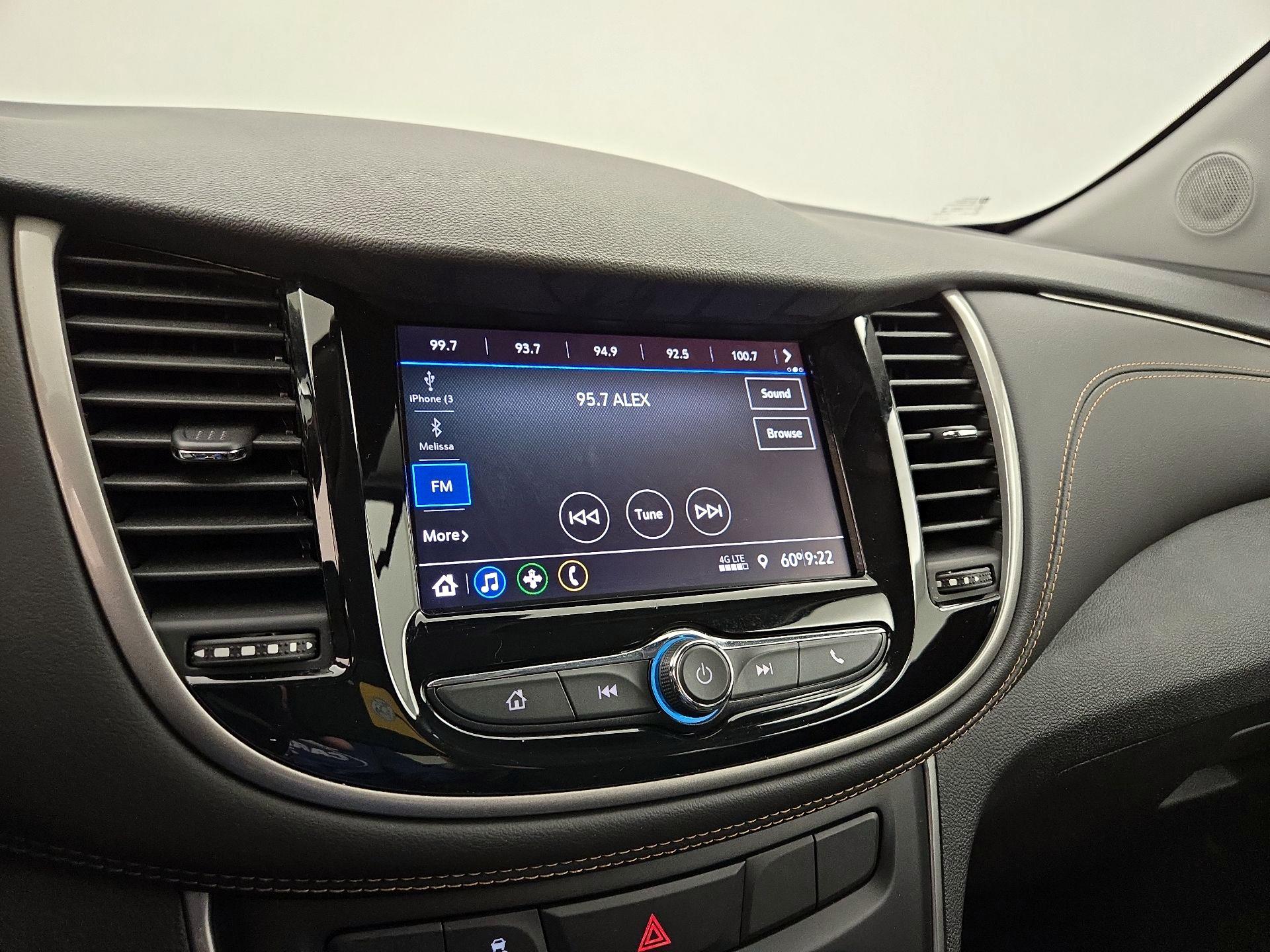 Thumbnail: 2020 Chevrolet Trax - 15