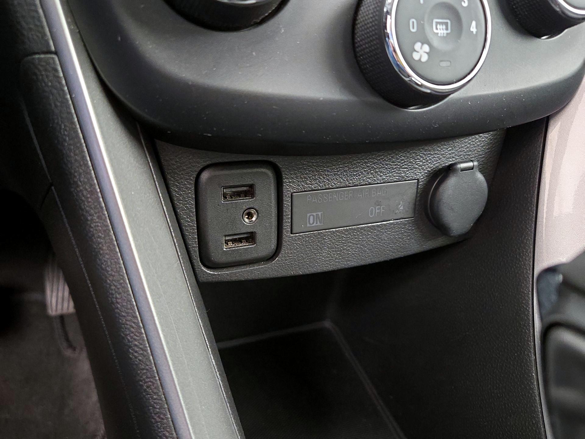 Thumbnail: 2020 Chevrolet Trax - 18