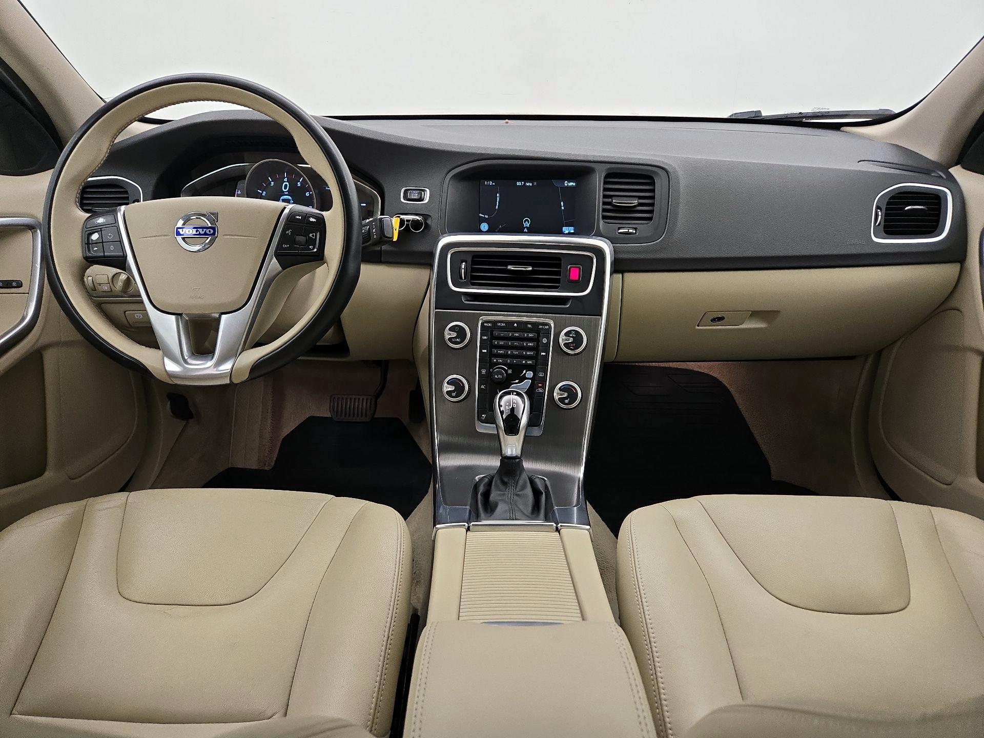 Thumbnail: 2015 Volvo S60 - 9
