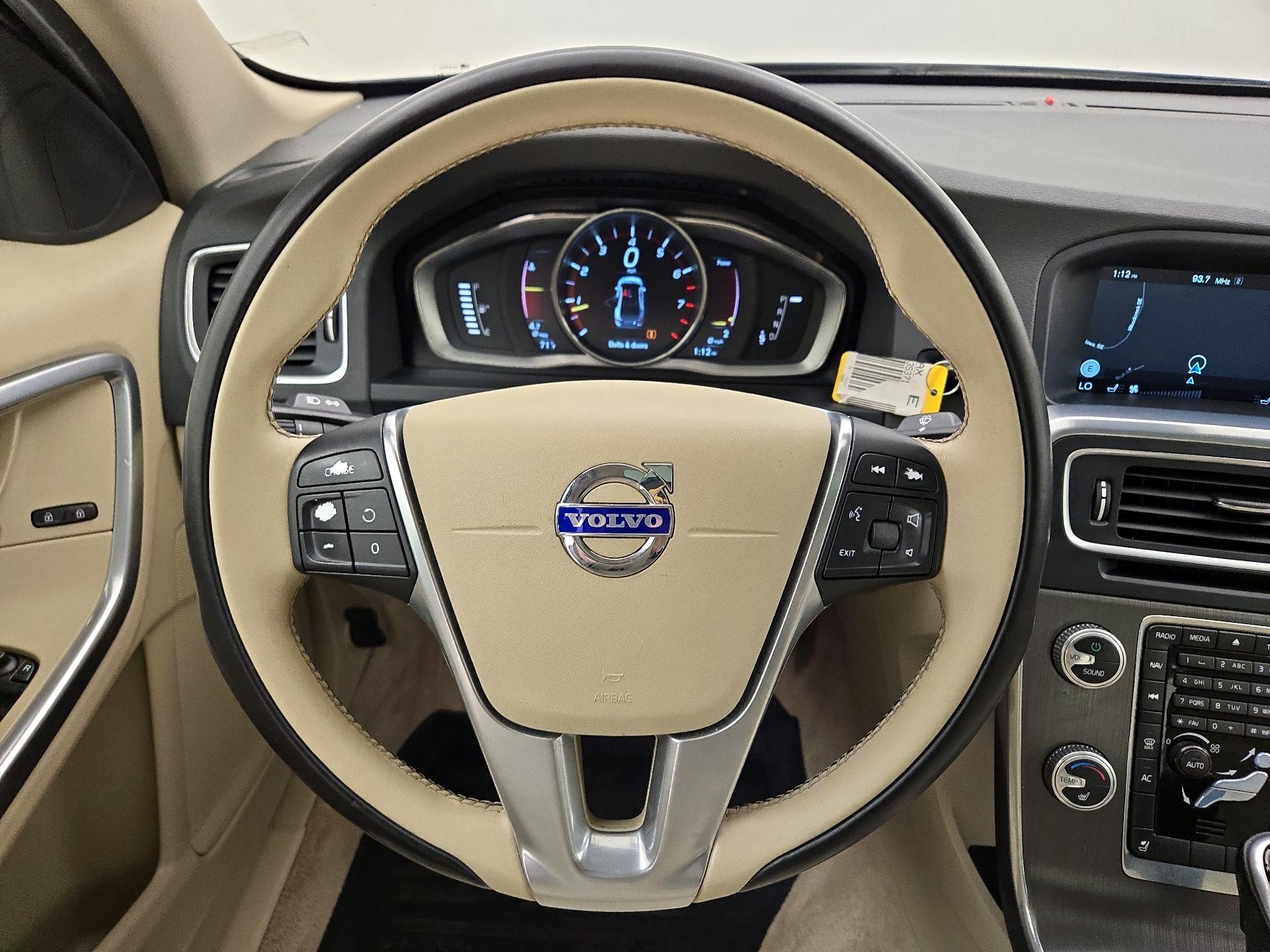 Thumbnail: 2015 Volvo S60 - 10
