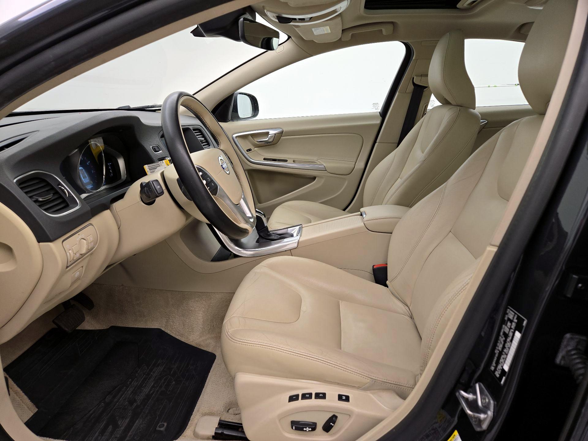 Thumbnail: 2015 Volvo S60 - 11