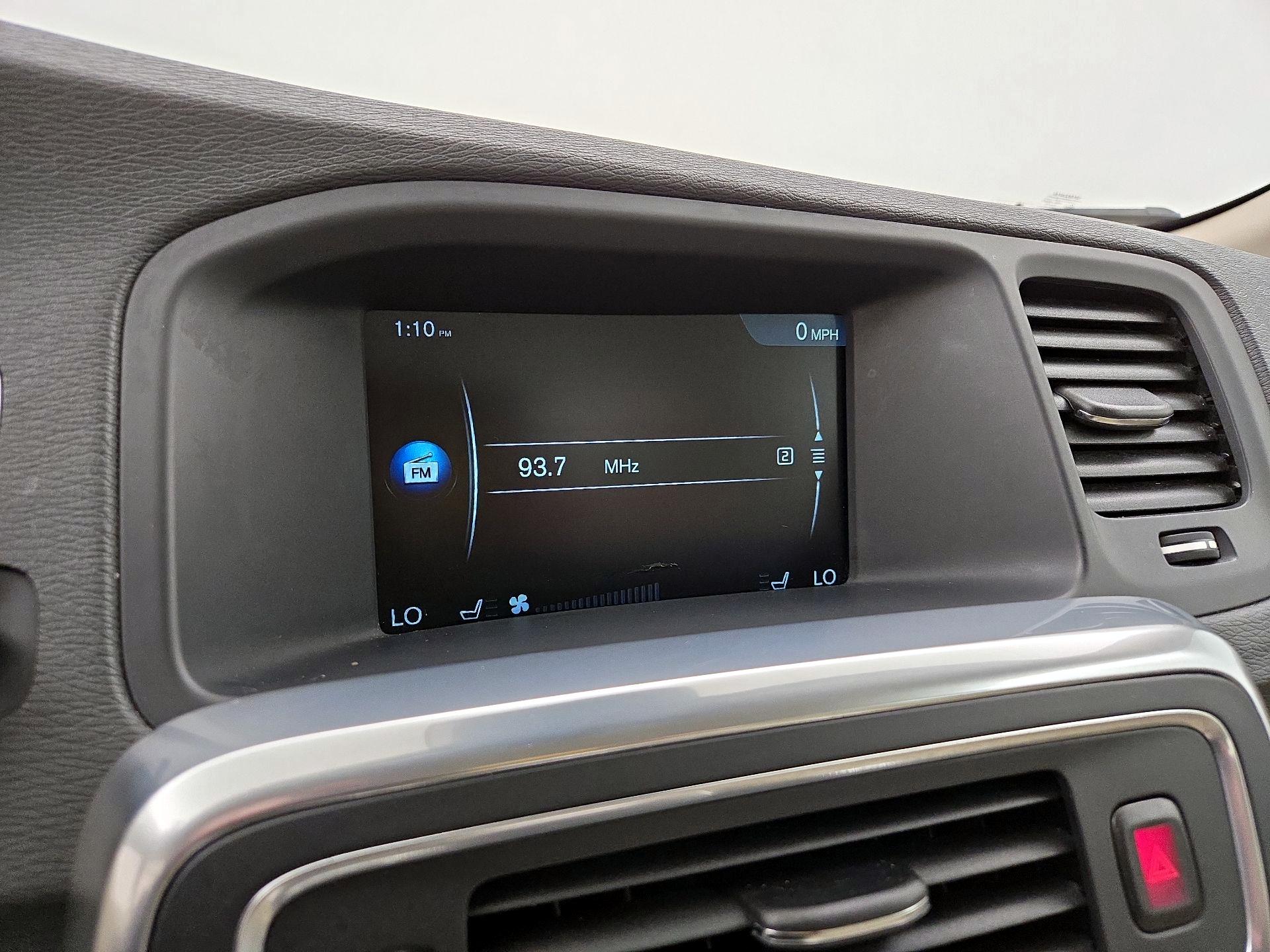 Thumbnail: 2015 Volvo S60 - 15