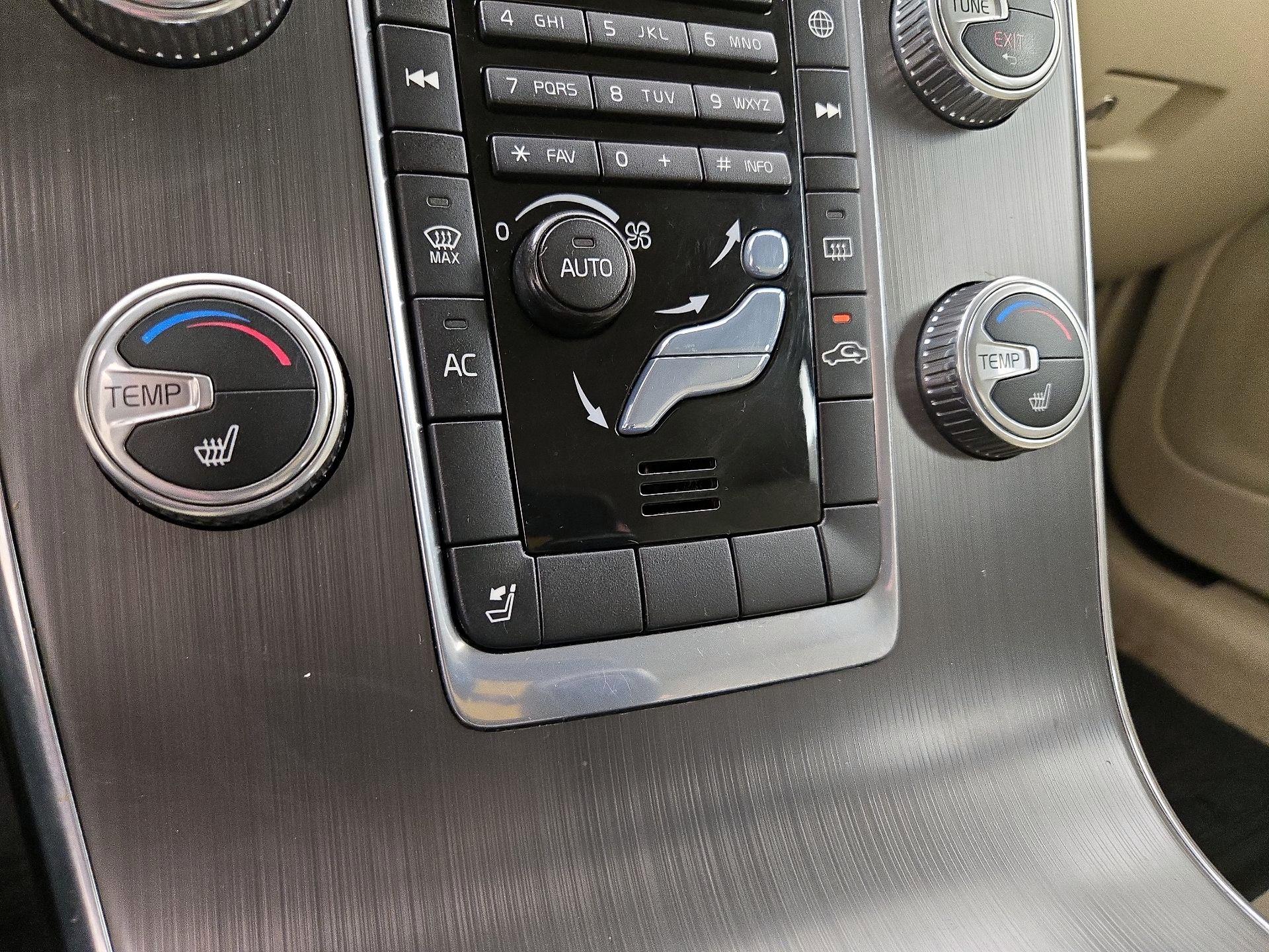 Thumbnail: 2015 Volvo S60 - 16