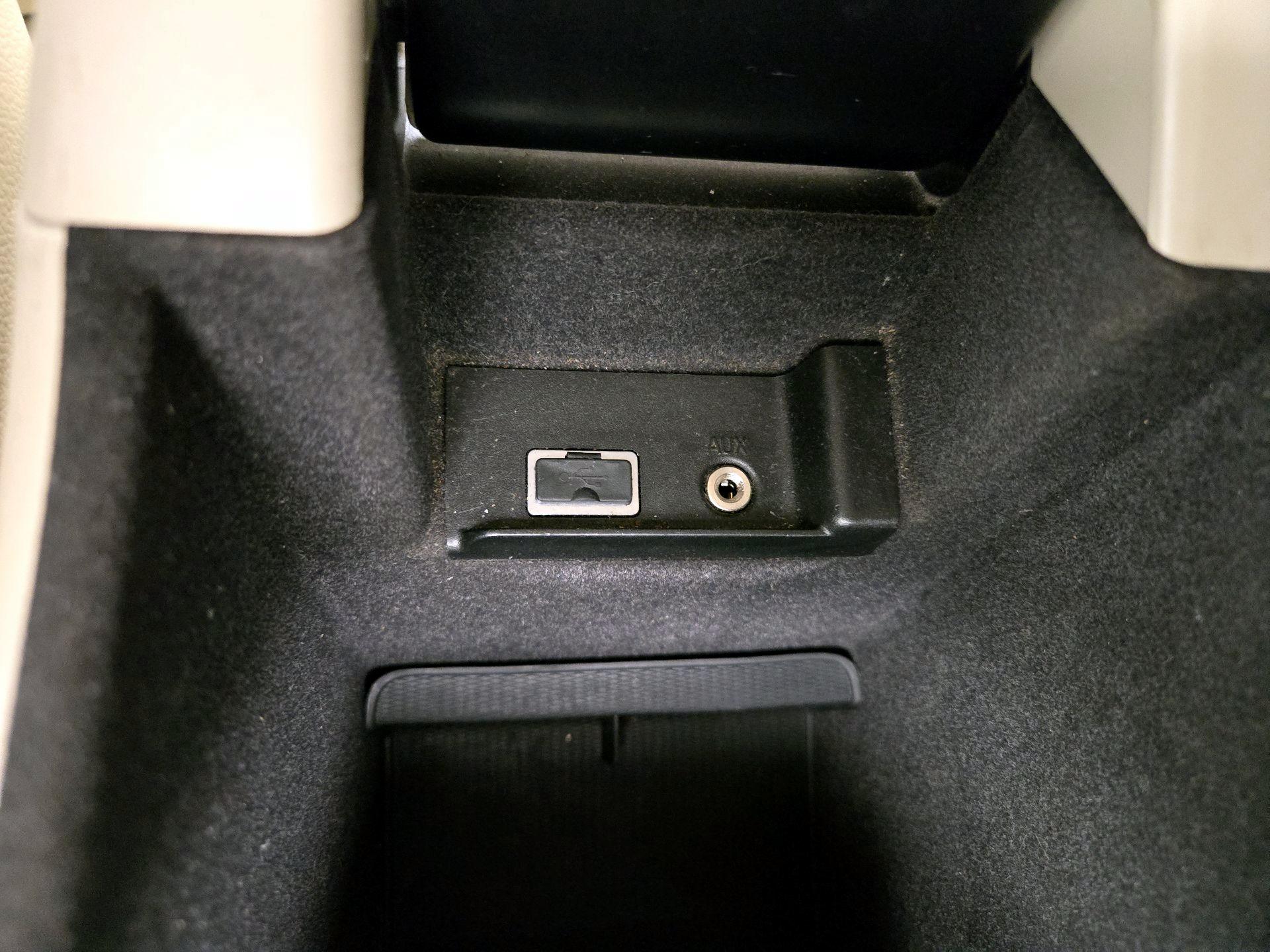 Thumbnail: 2015 Volvo S60 - 18