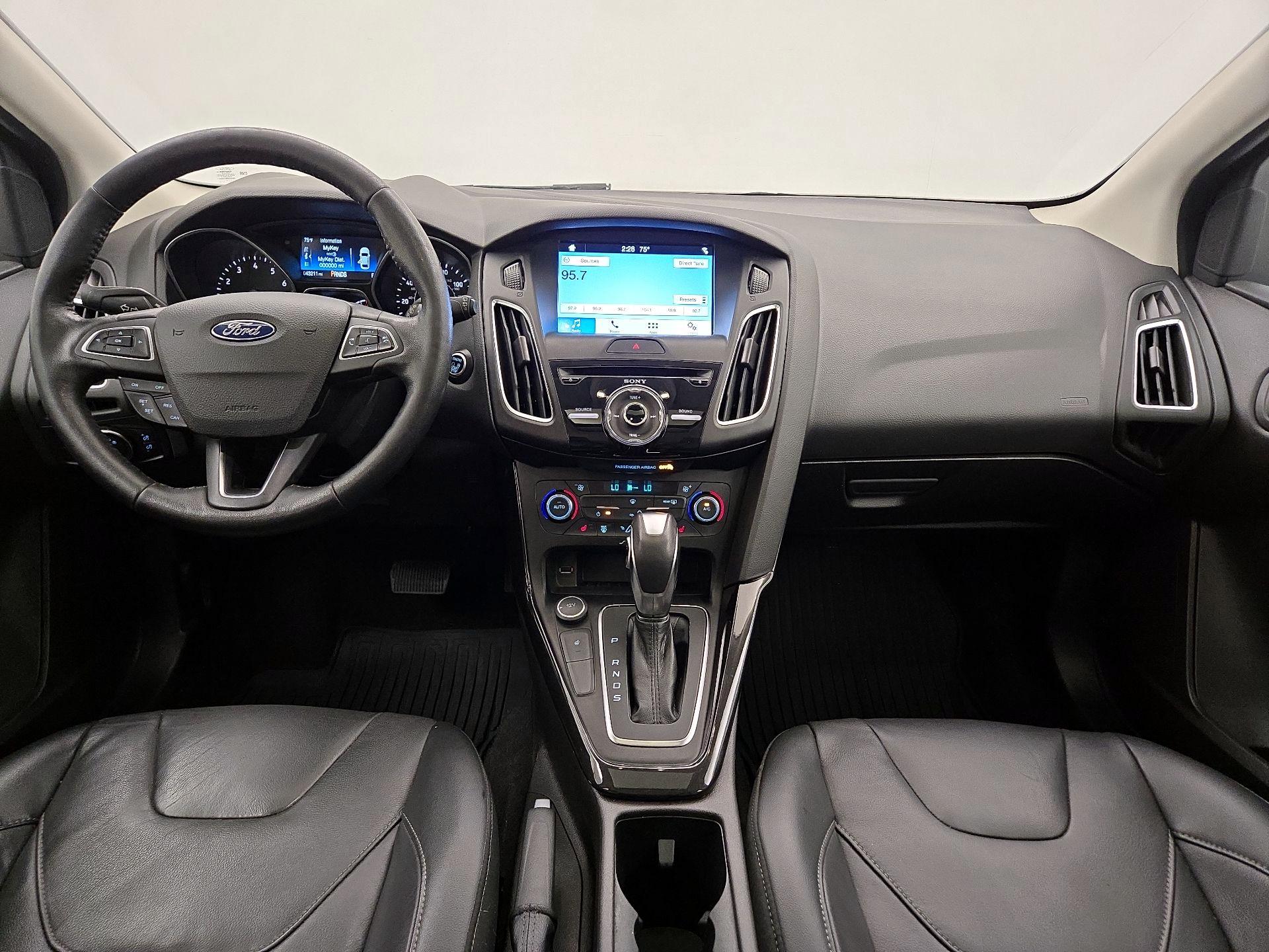 Thumbnail: 2017 Ford Focus - 9