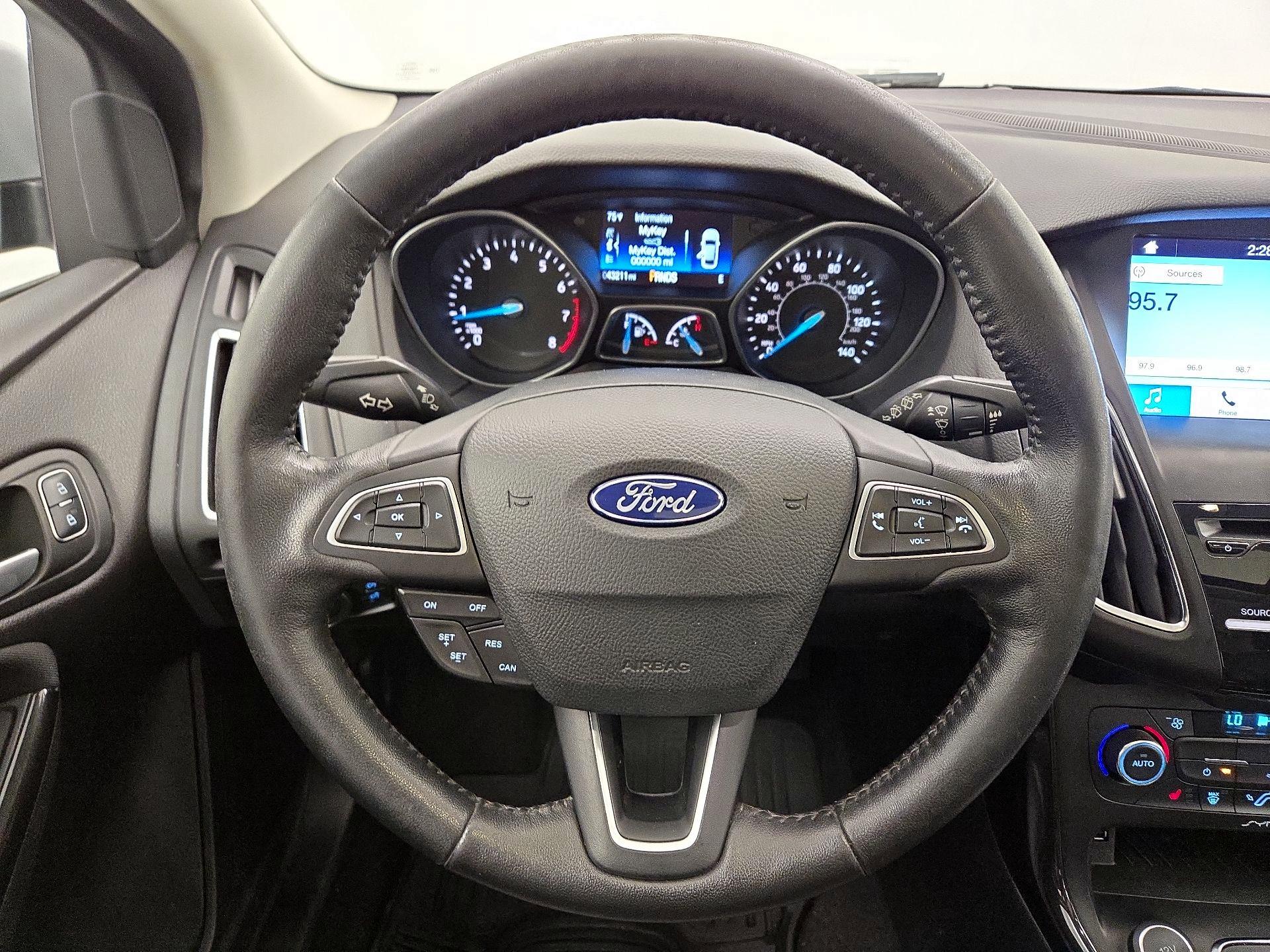 Thumbnail: 2017 Ford Focus - 10