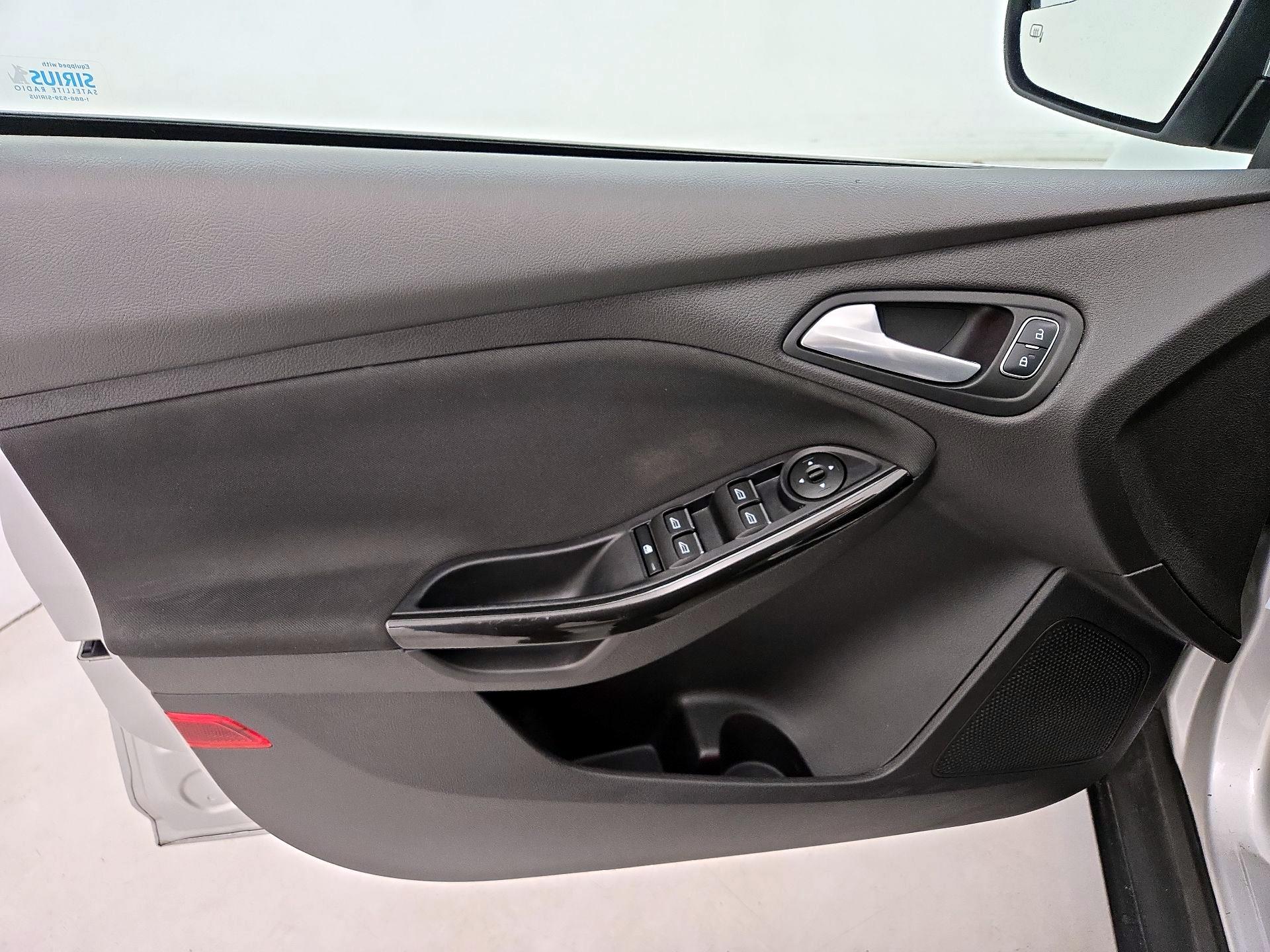 Thumbnail: 2017 Ford Focus - 12