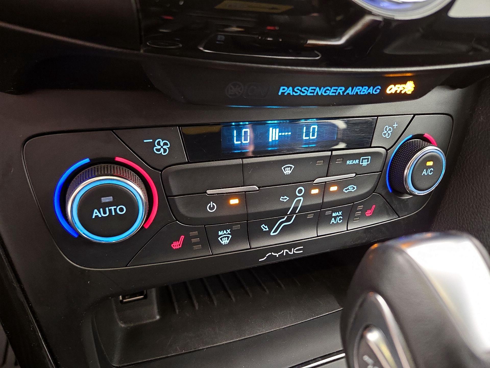 Thumbnail: 2017 Ford Focus - 16