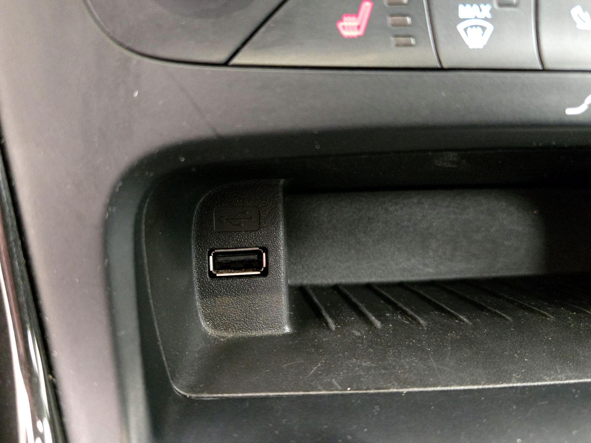 Thumbnail: 2017 Ford Focus - 18