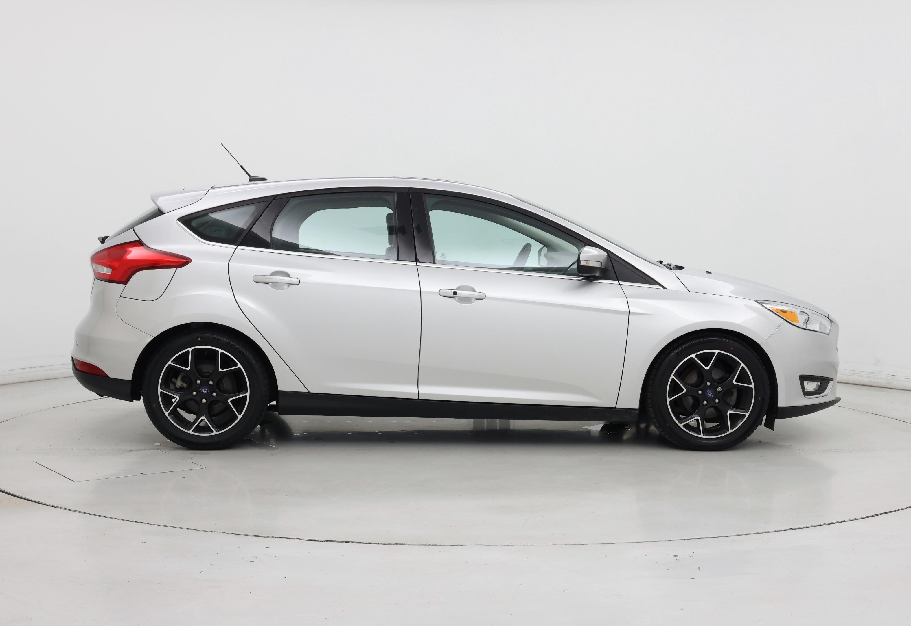 Thumbnail: 2017 Ford Focus - 7