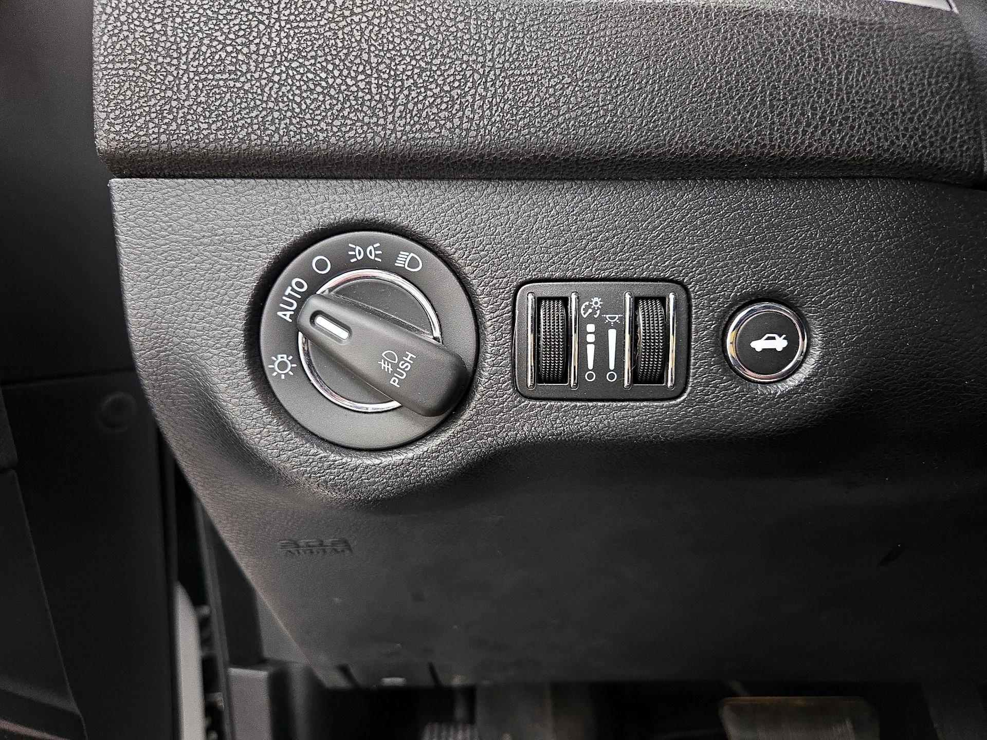 Thumbnail: 2015 Chrysler 300 - 13