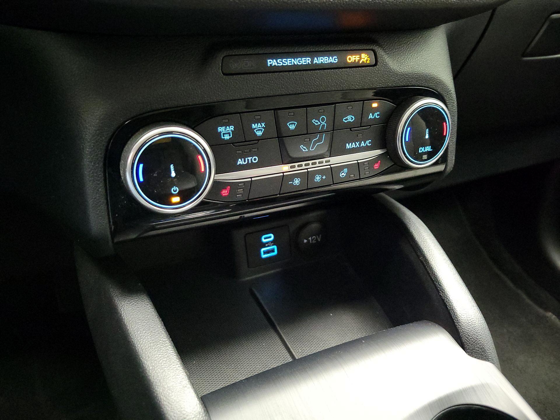 Thumbnail: 2022 Ford Escape - 16