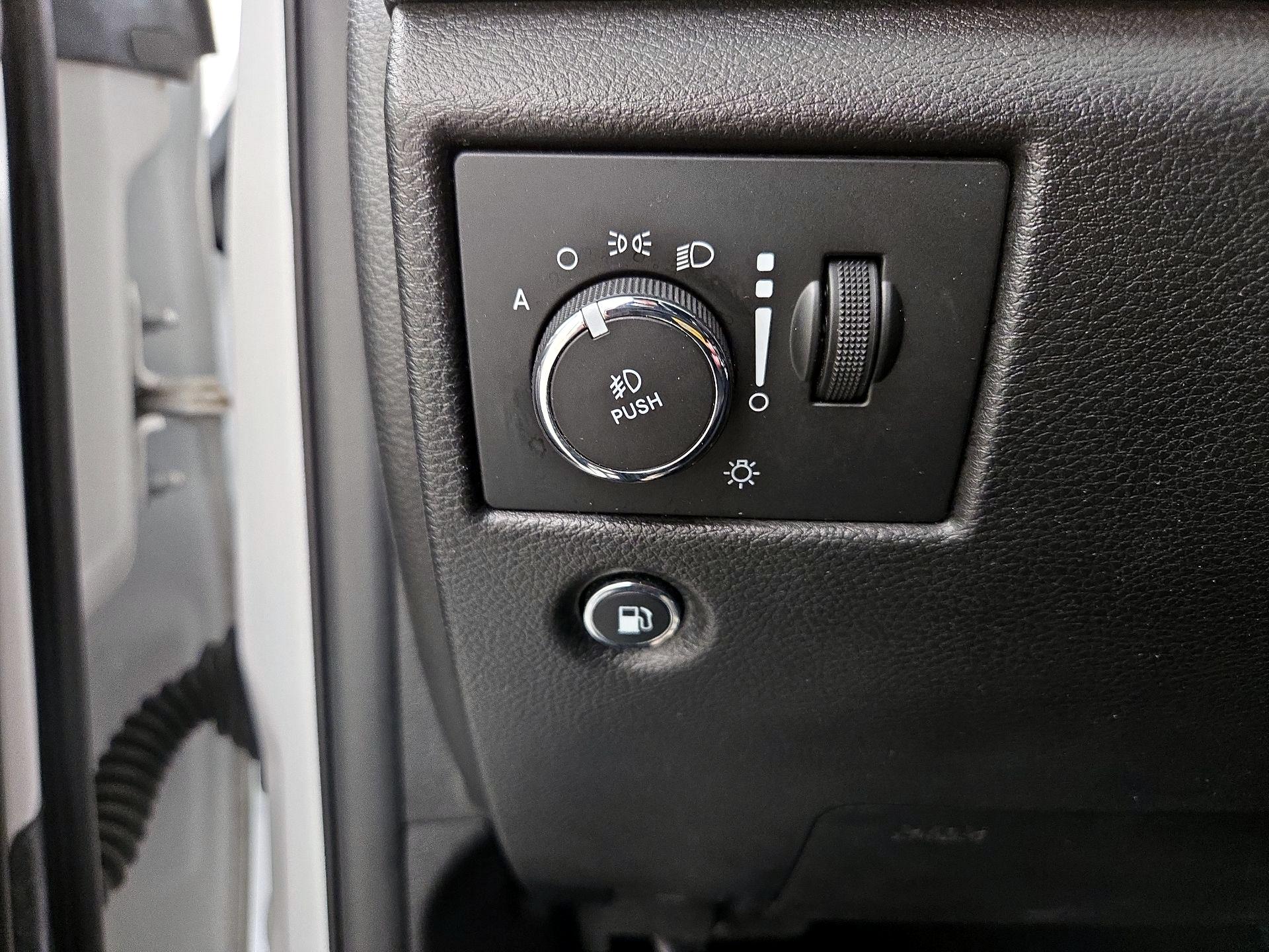 Thumbnail: 2021 Jeep Grand Cherokee - 13