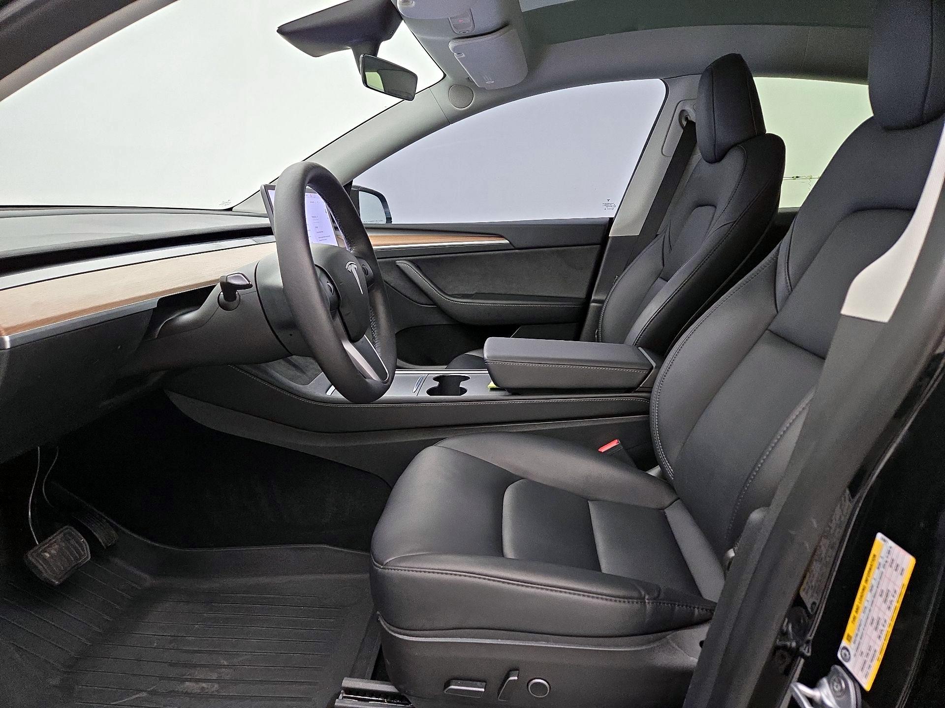 Thumbnail: 2023 Tesla Model Y - 11