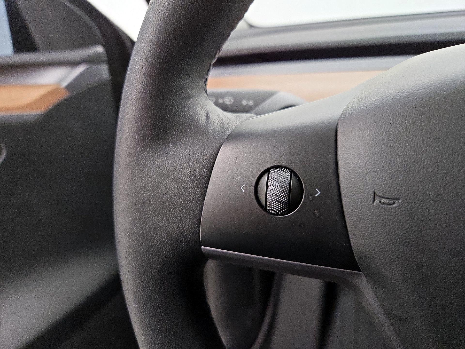 Thumbnail: 2023 Tesla Model Y - 13