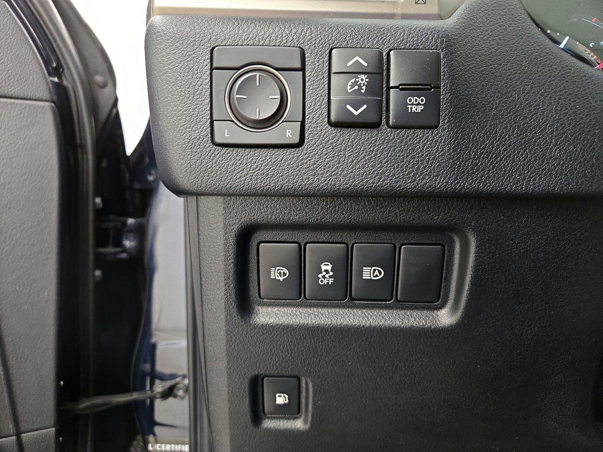 Thumbnail: 2020 Lexus GX - 13