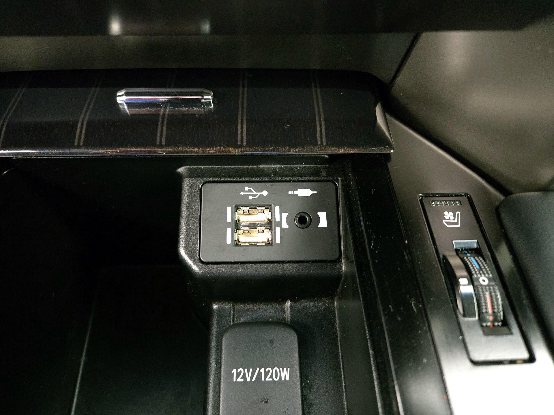 Thumbnail: 2020 Lexus GX - 19