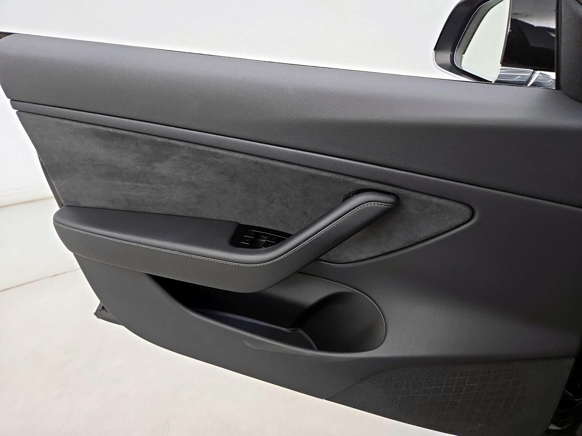 Thumbnail: 2019 Tesla Model 3 - 12