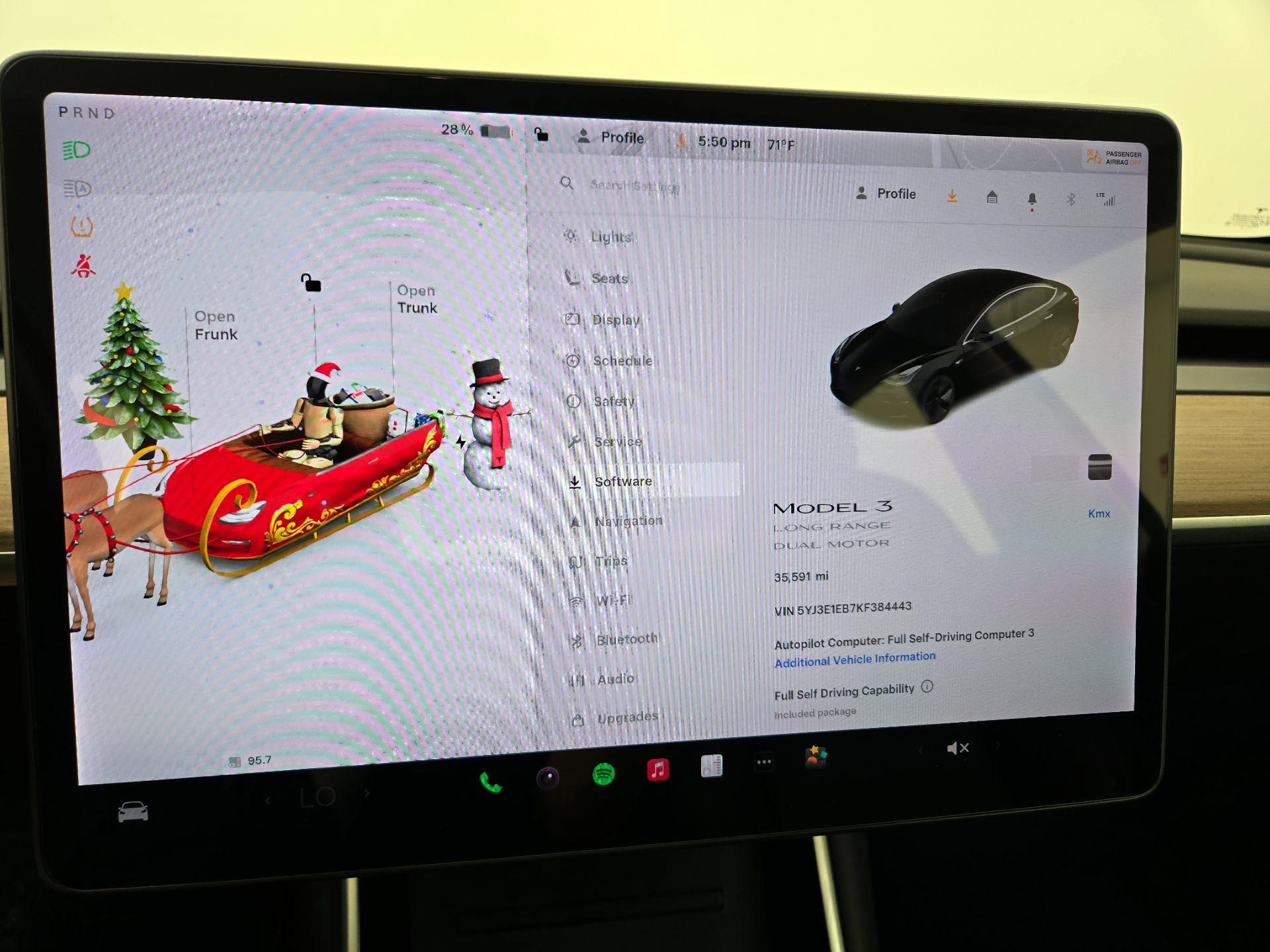 Thumbnail: 2019 Tesla Model 3 - 14